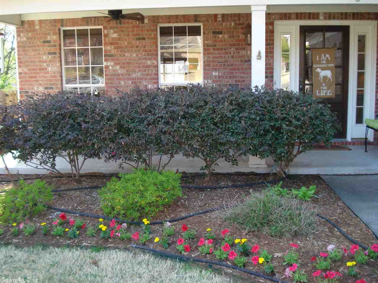 SECLUDED HILLS - Residential