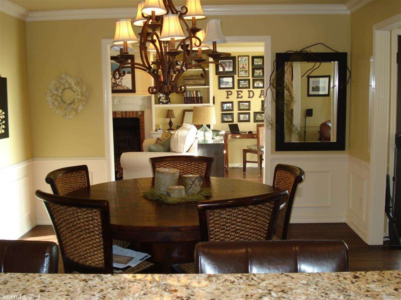 SECLUDED HILLS - Residential