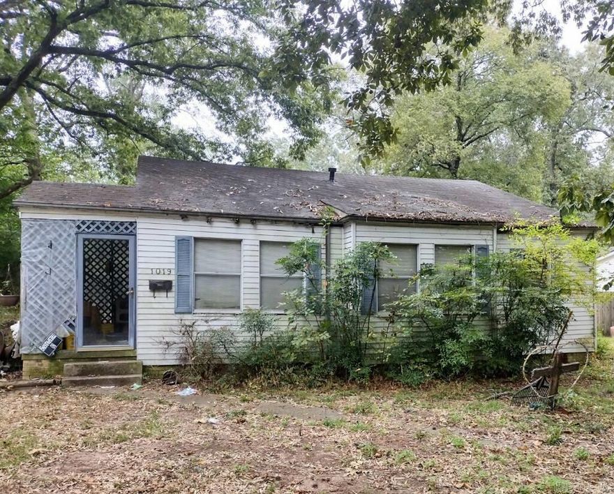 This home is a fixer upper. Property being sold "AS IS".  No property disclosure.  Great Investment property.