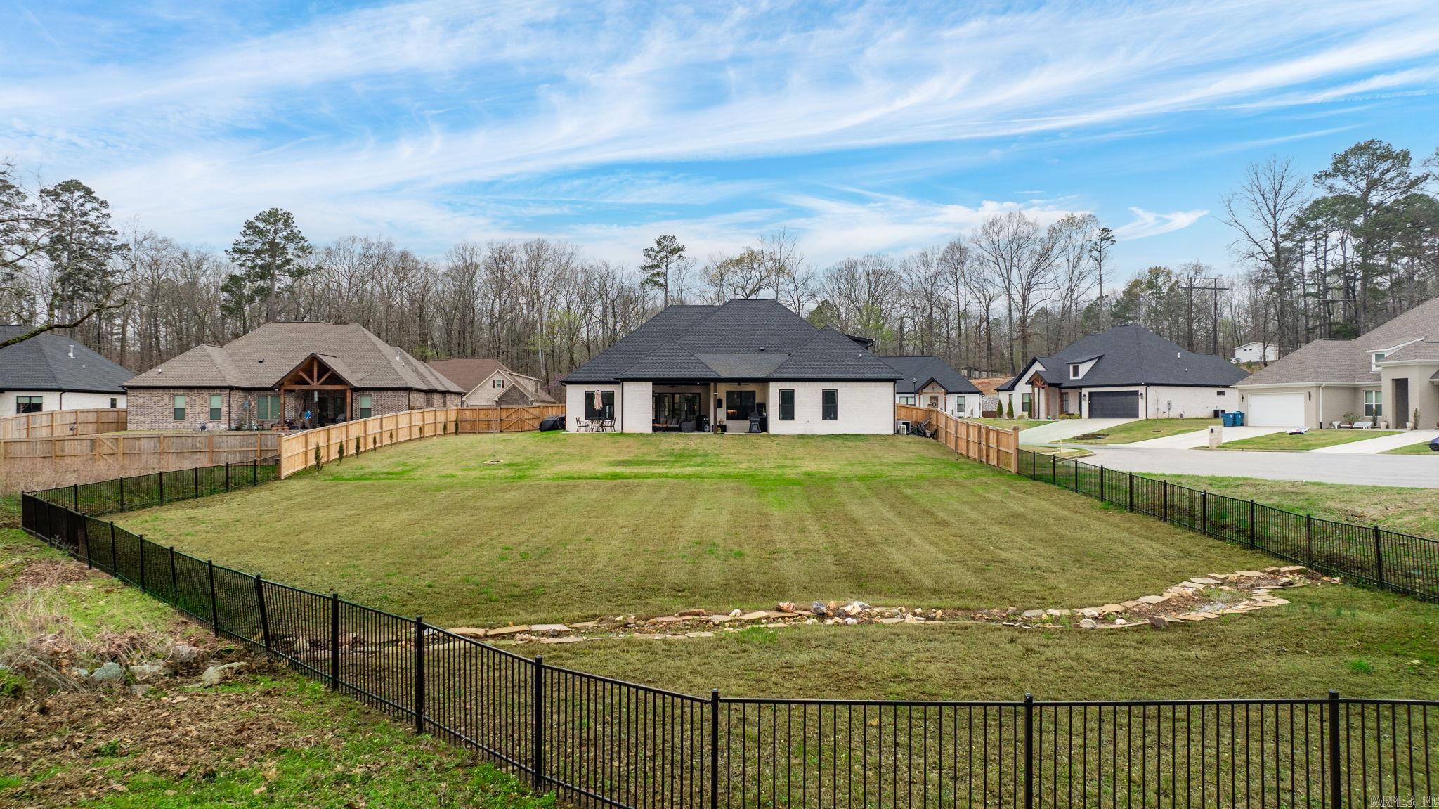 NORTH SHORE @ HURRICANE LAKE EST - Residential