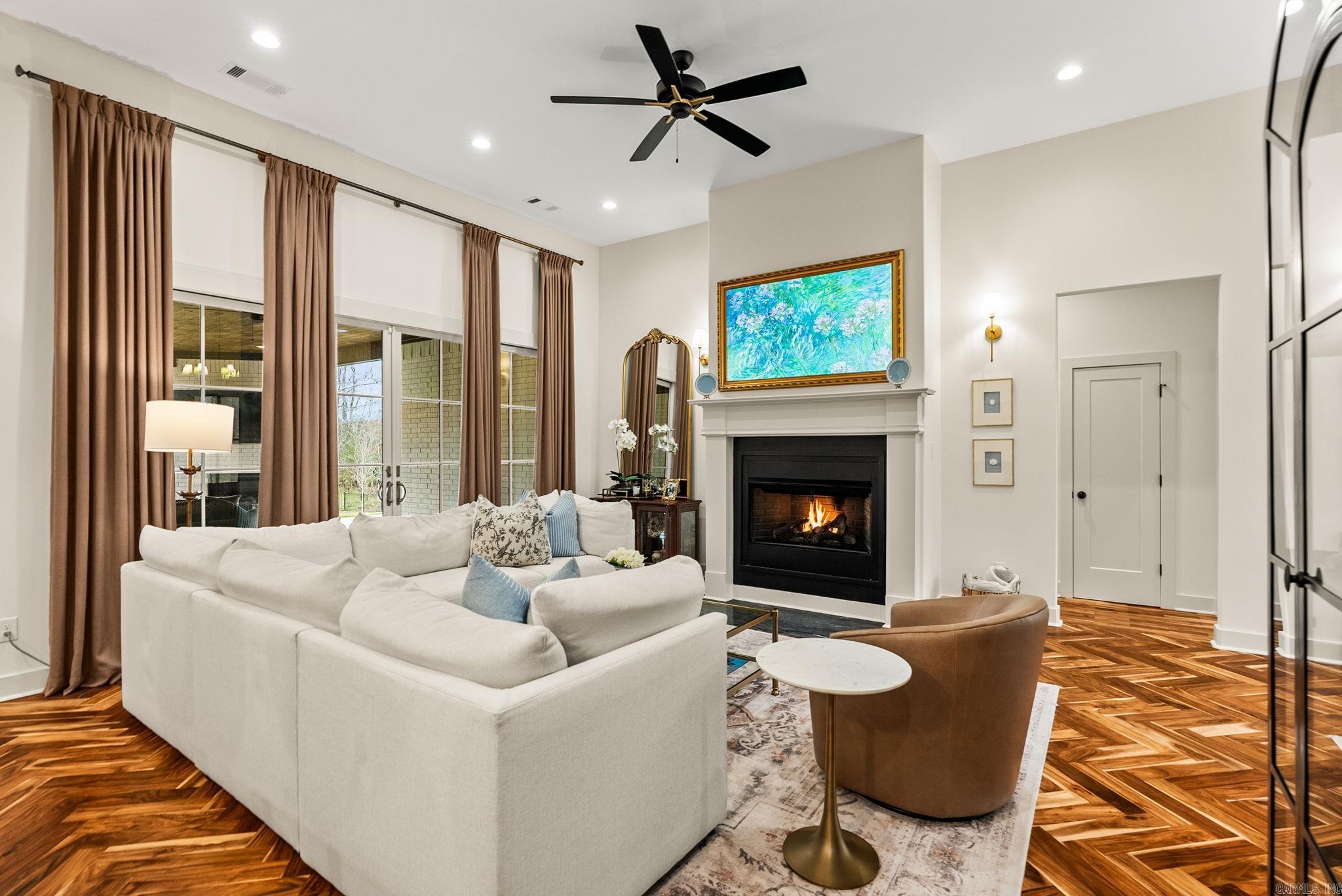 NORTH SHORE @ HURRICANE LAKE EST - Residential