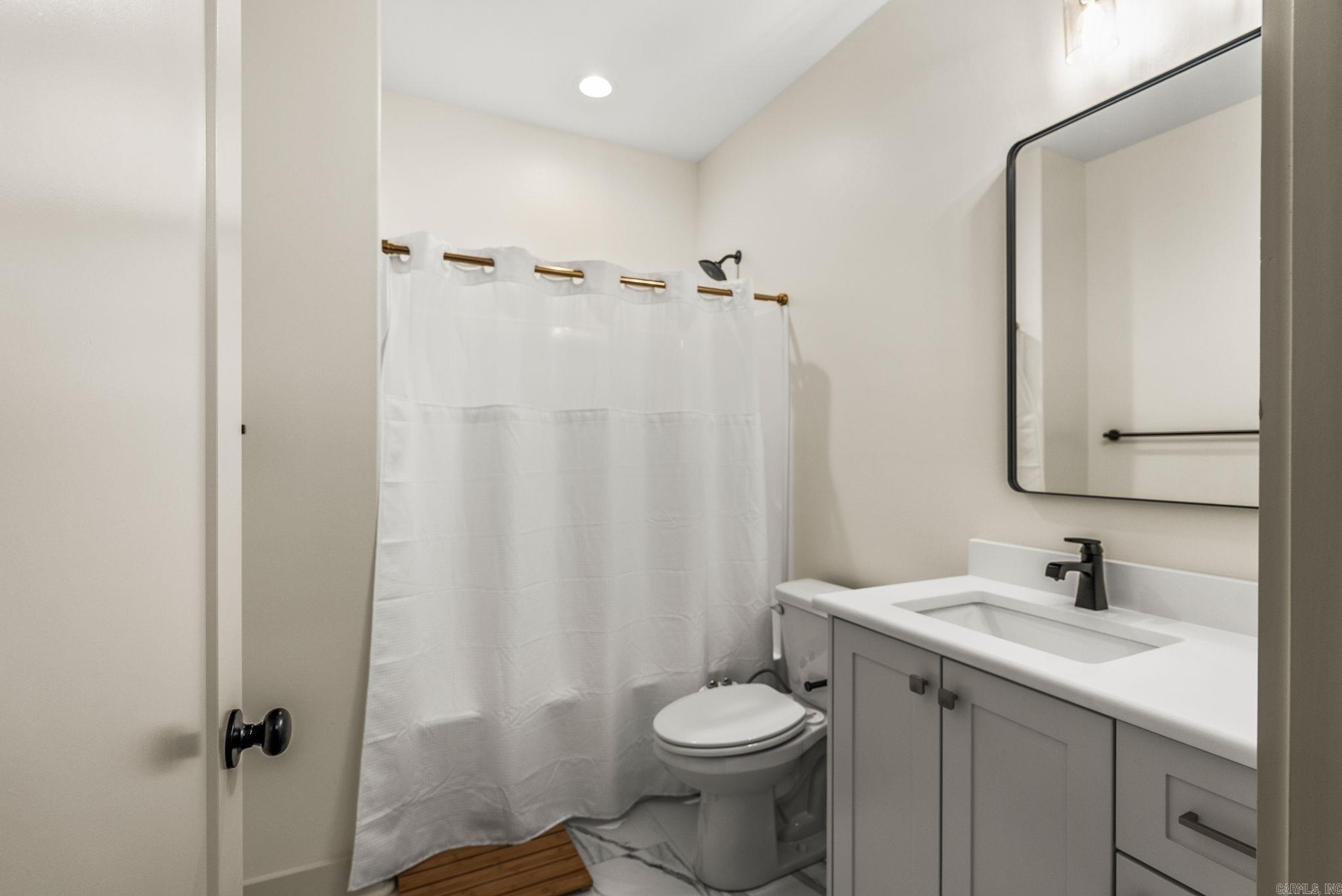 NORTH SHORE @ HURRICANE LAKE EST - Residential