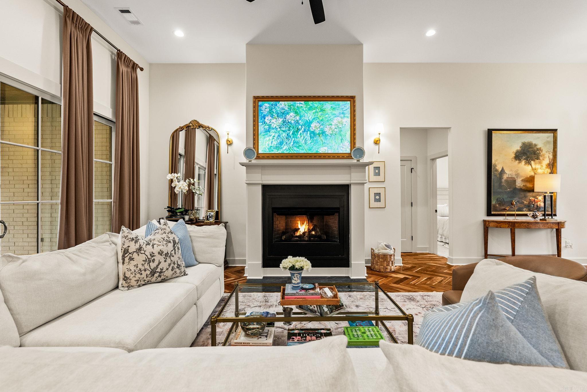 NORTH SHORE @ HURRICANE LAKE EST - Residential