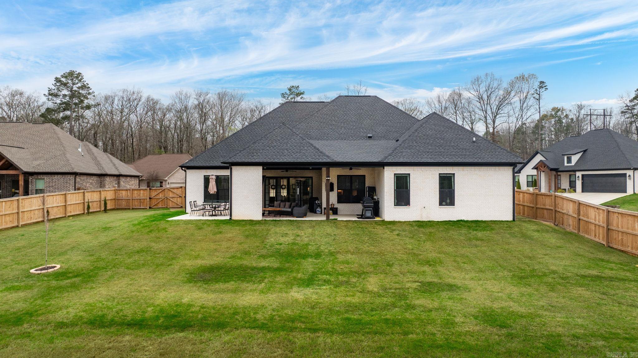 NORTH SHORE @ HURRICANE LAKE EST - Residential