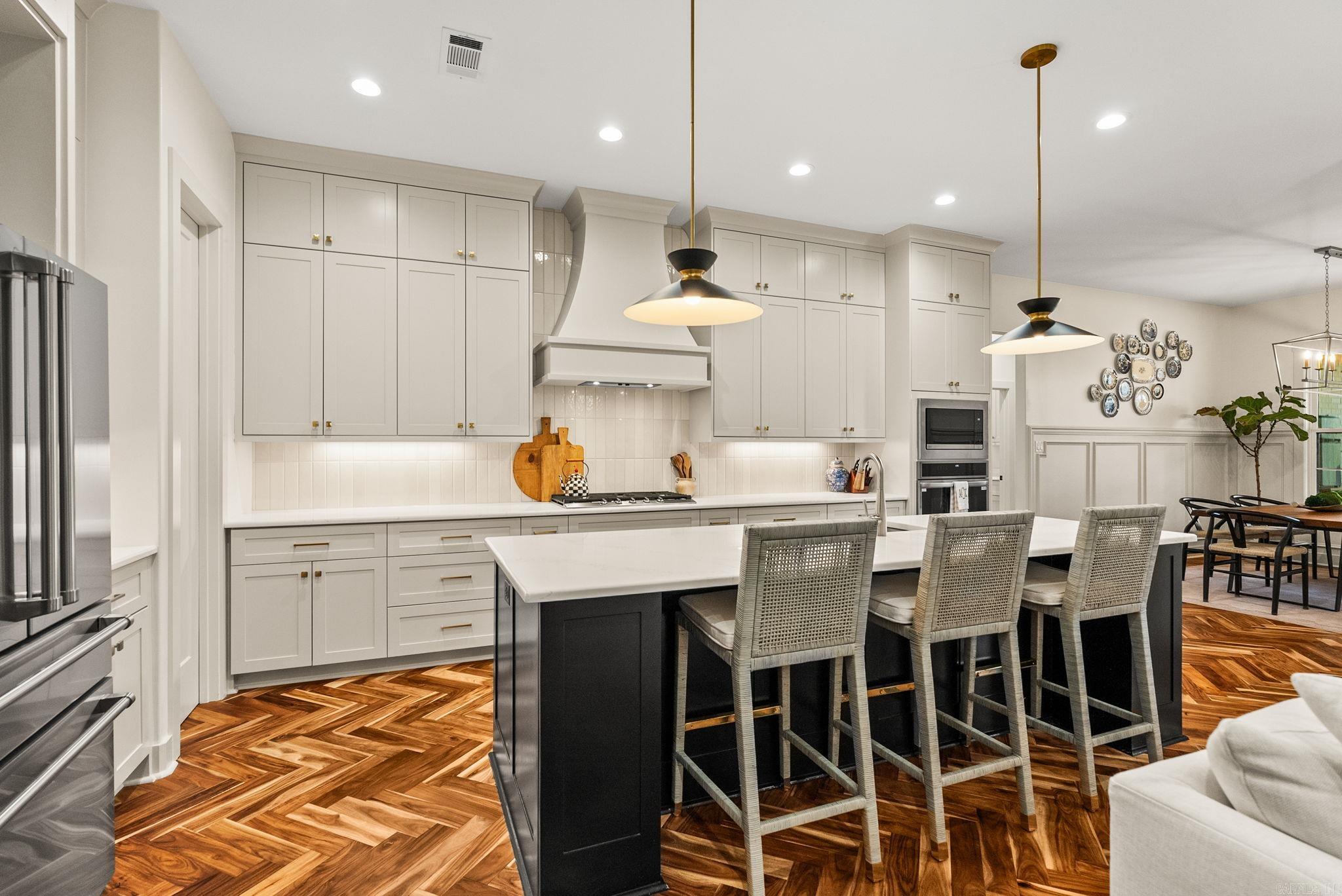 NORTH SHORE @ HURRICANE LAKE EST - Residential