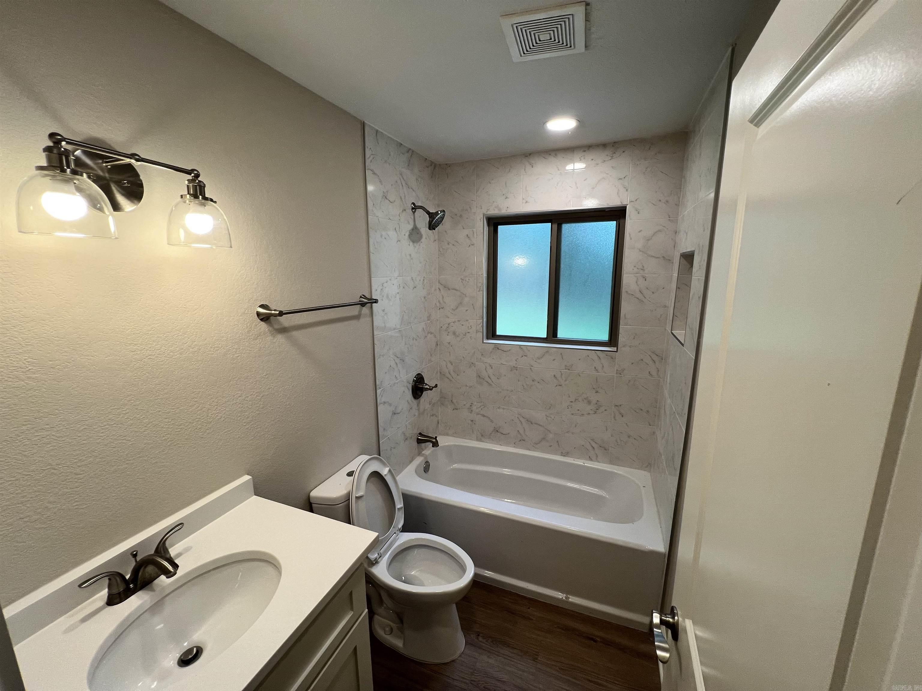 Lynnwood Acres - Residential