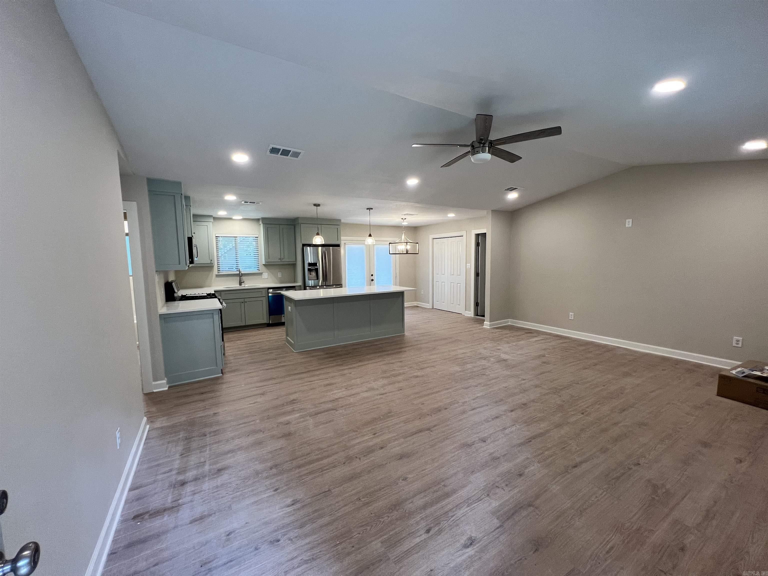 Lynnwood Acres - Residential