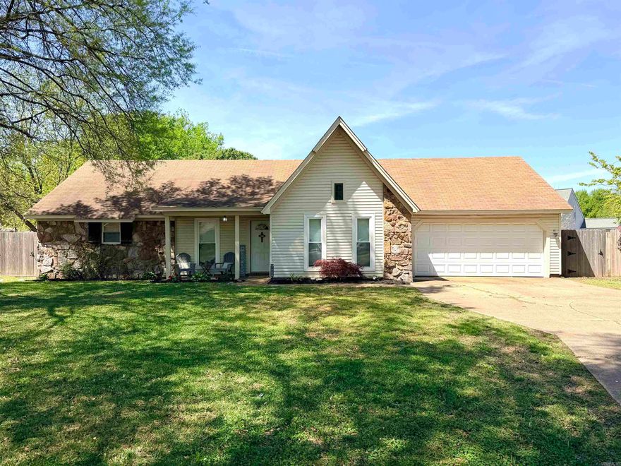 Charming 3-bedroom, 2-bath home in Marion, AR! This well-maintained property features an open living room and kitchen filled with natural light. The spacious backyard includes a storage building and offers plenty of room to relax or entertain. Conveniently located near schools, a new park, and shopping—don’t miss this great opportunity!