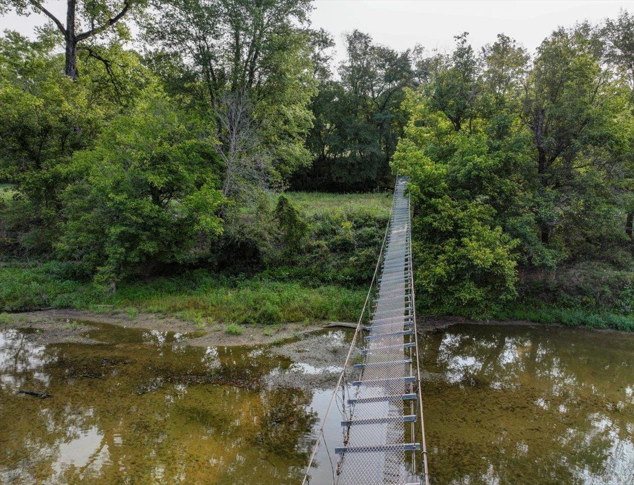 00-10-09 - River - Farm