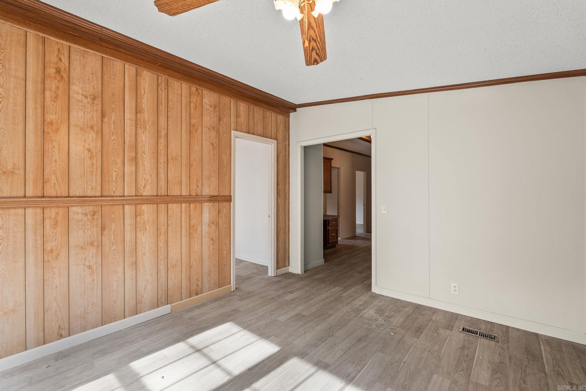 HOLLAND HILLS - Residential