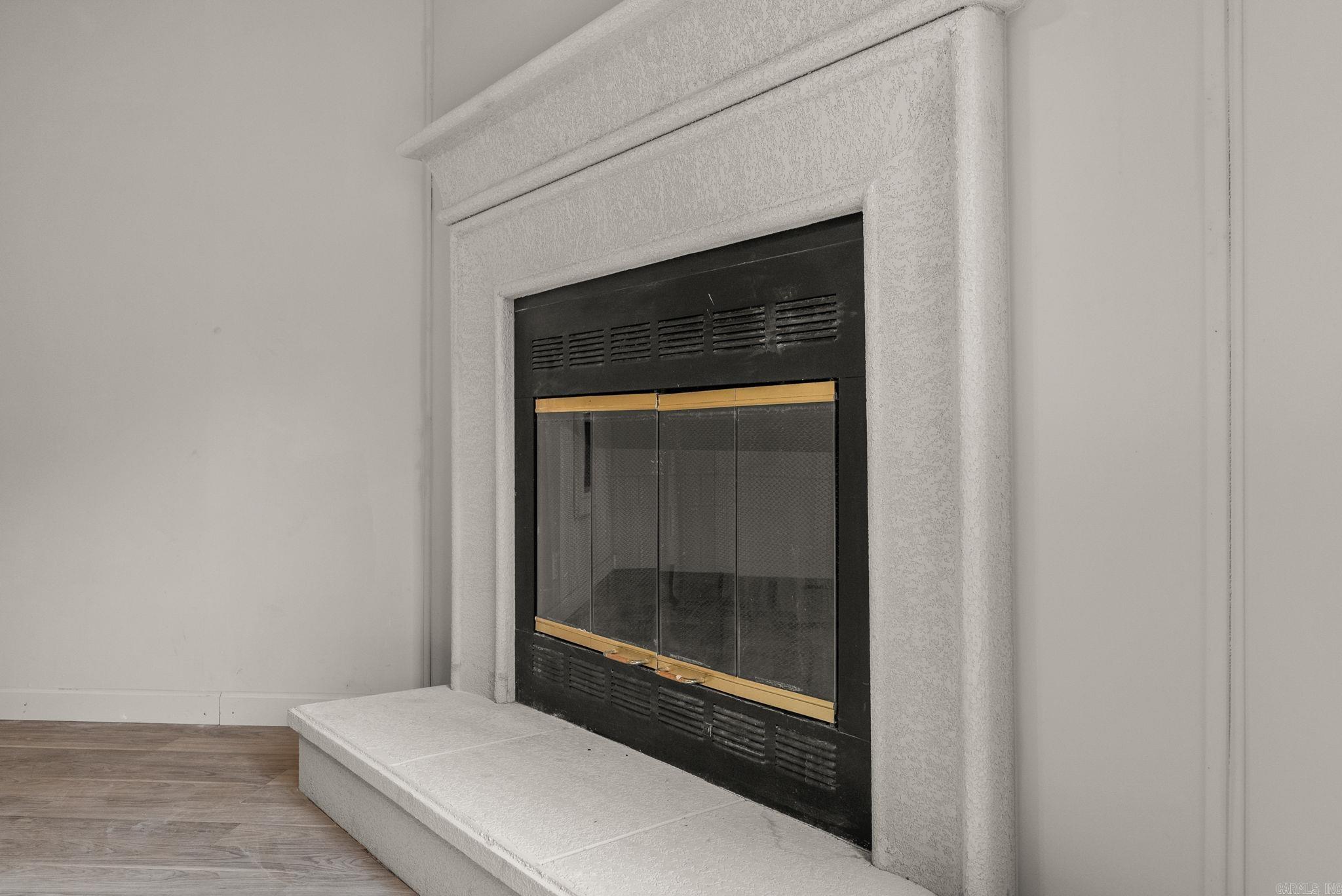 HOLLAND HILLS - Residential