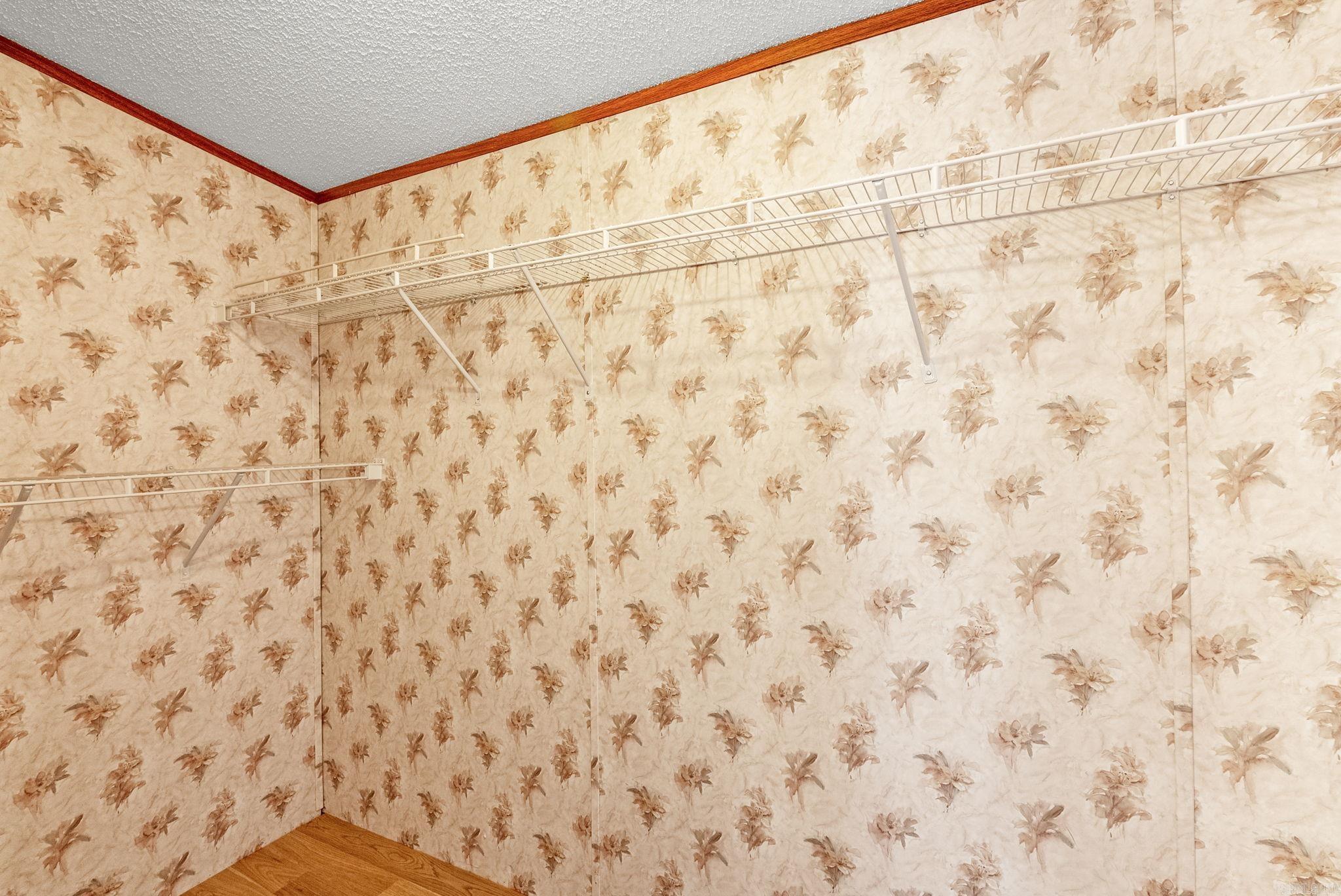 HOLLAND HILLS - Residential