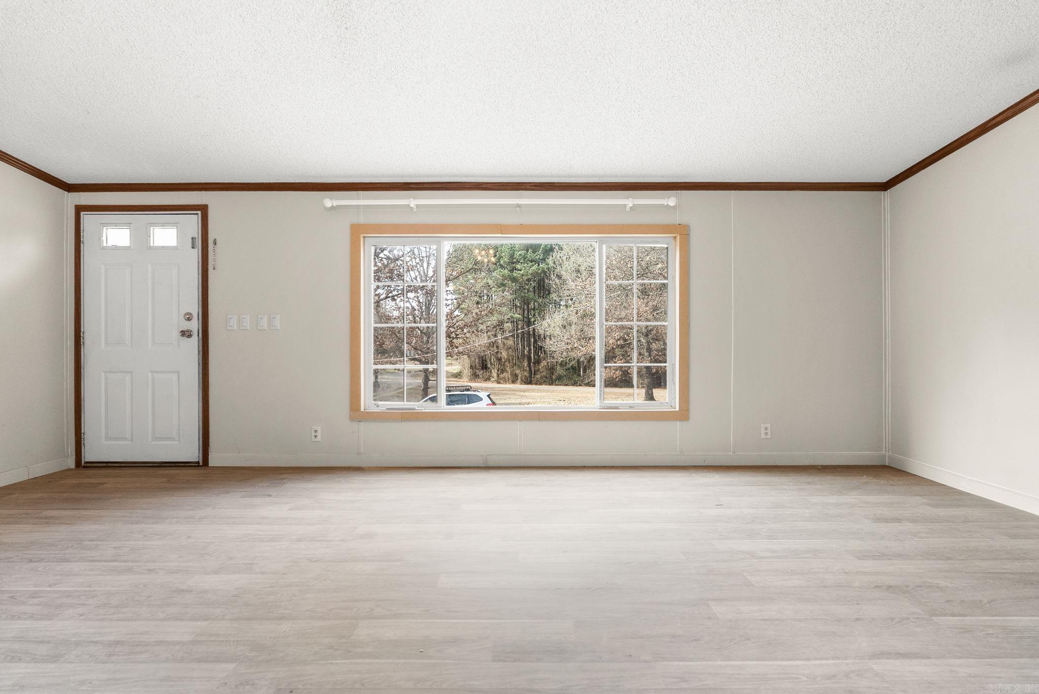 HOLLAND HILLS - Residential