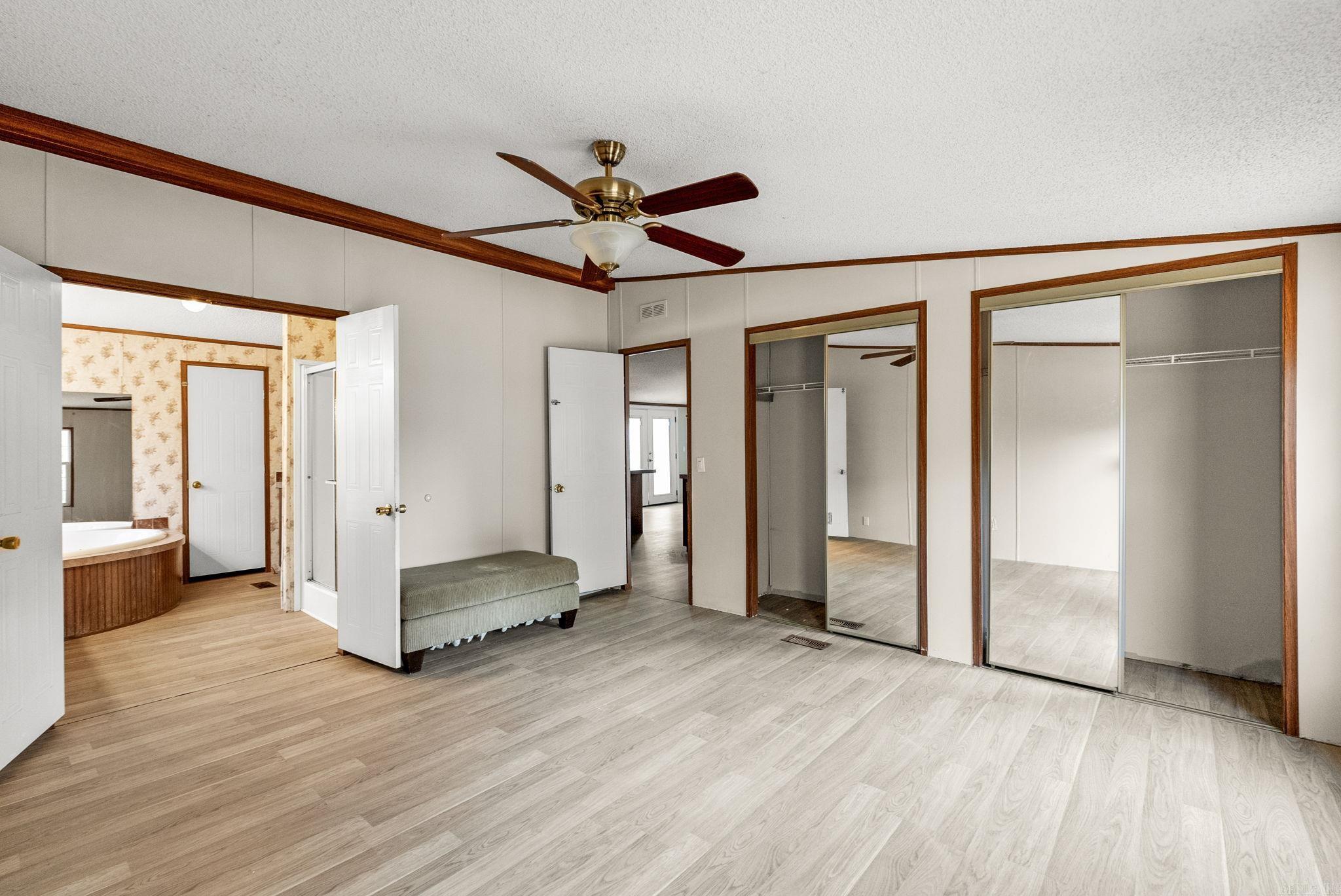 HOLLAND HILLS - Residential