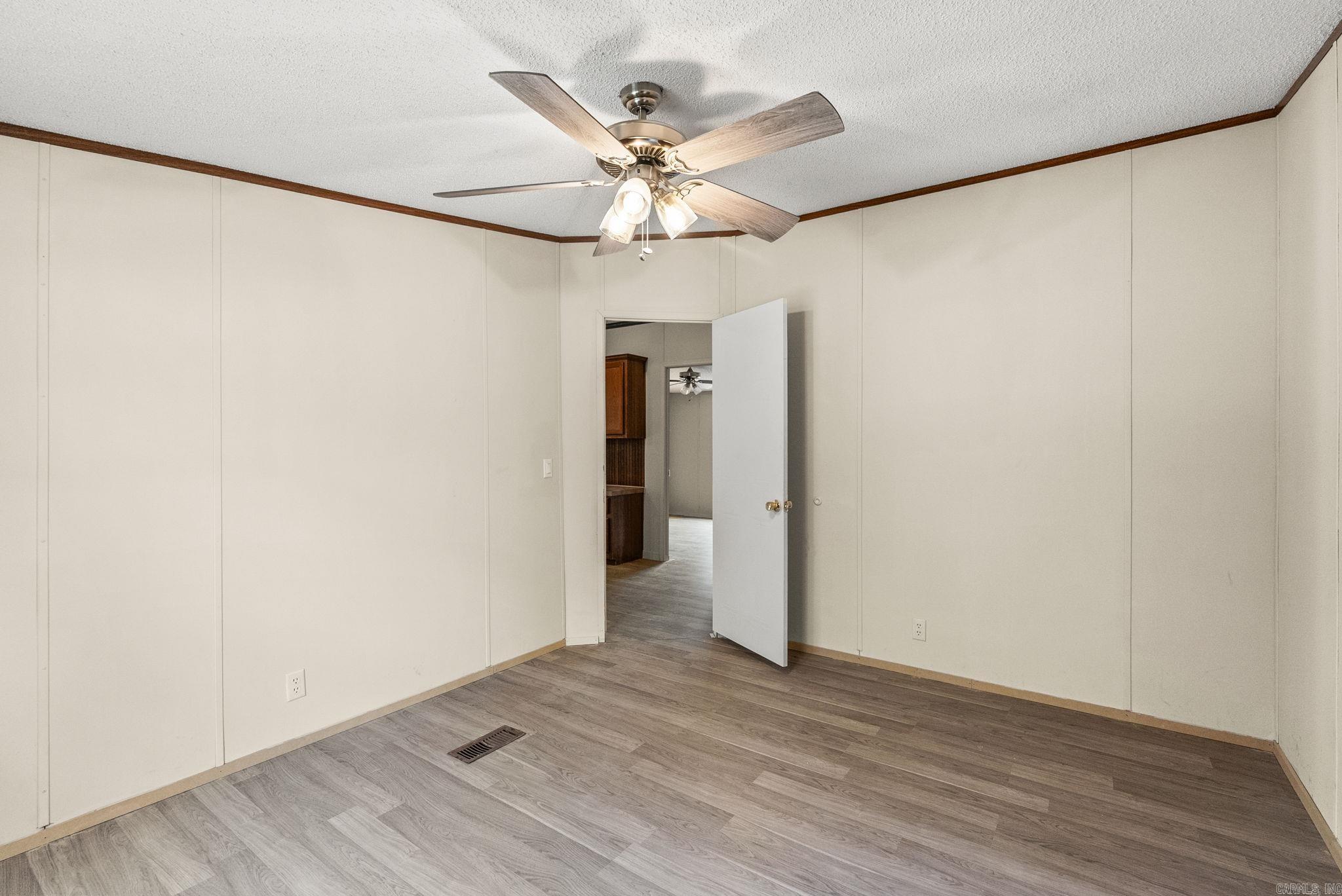 HOLLAND HILLS - Residential