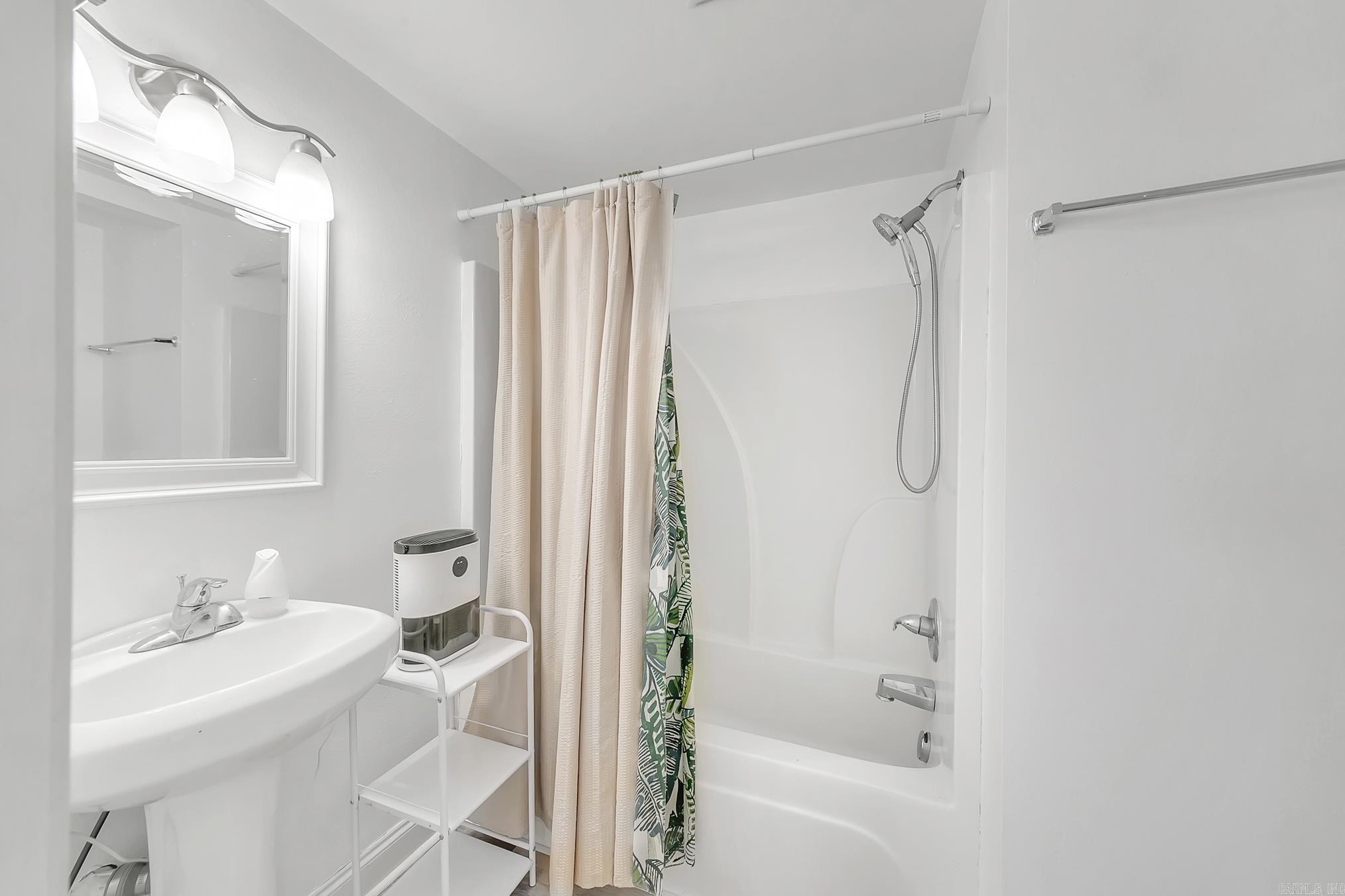 BELLAIRE - Residential Lease