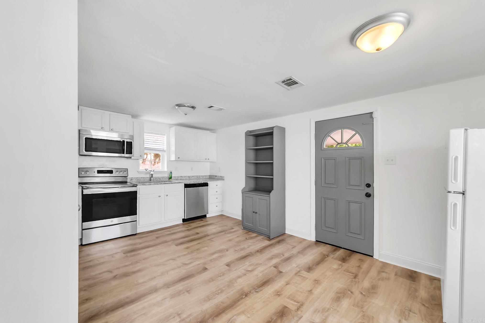 BELLAIRE - Residential Lease