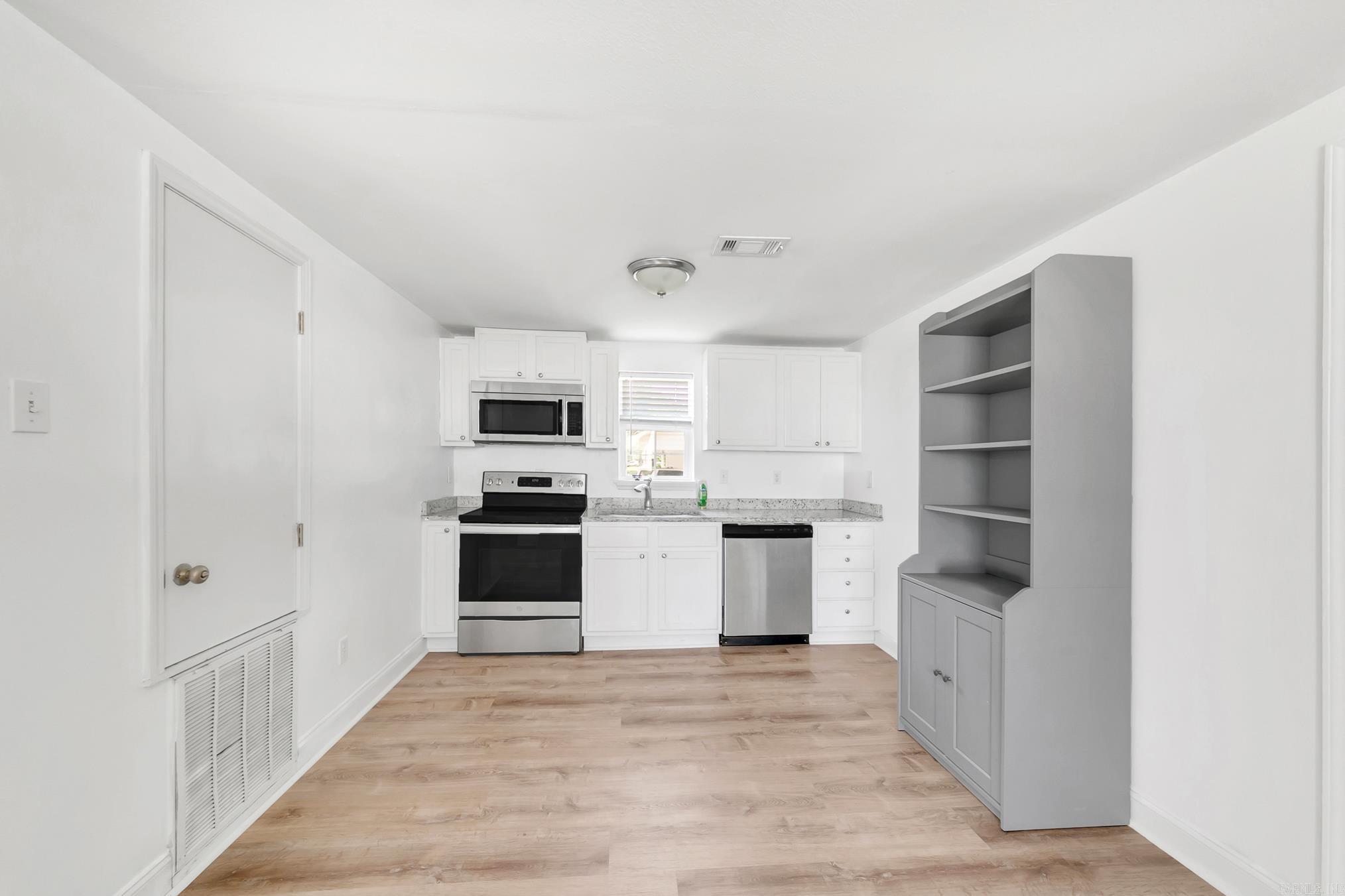 BELLAIRE - Residential Lease