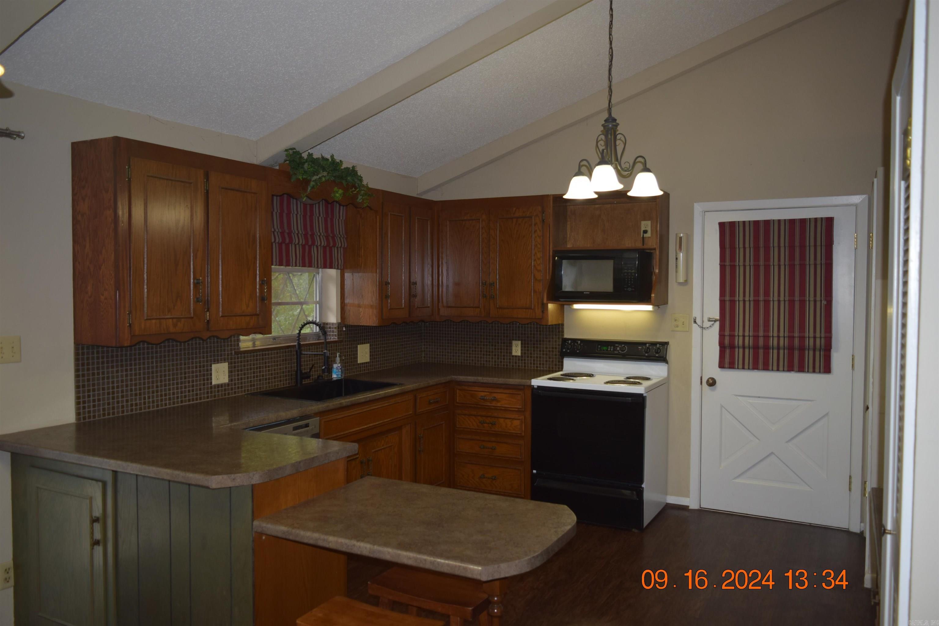 BRADY WOOD - Residential