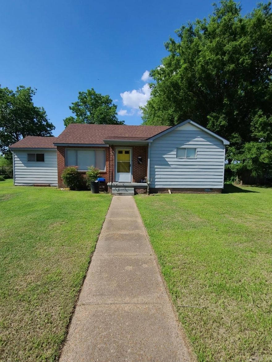 This 3 bed 1 bath home is located on a quarter acre lot just across from Unity Health Emergency Room. Recent updates include LVP flooring, architectural shingle roof, blown in attic insulation, and paint.