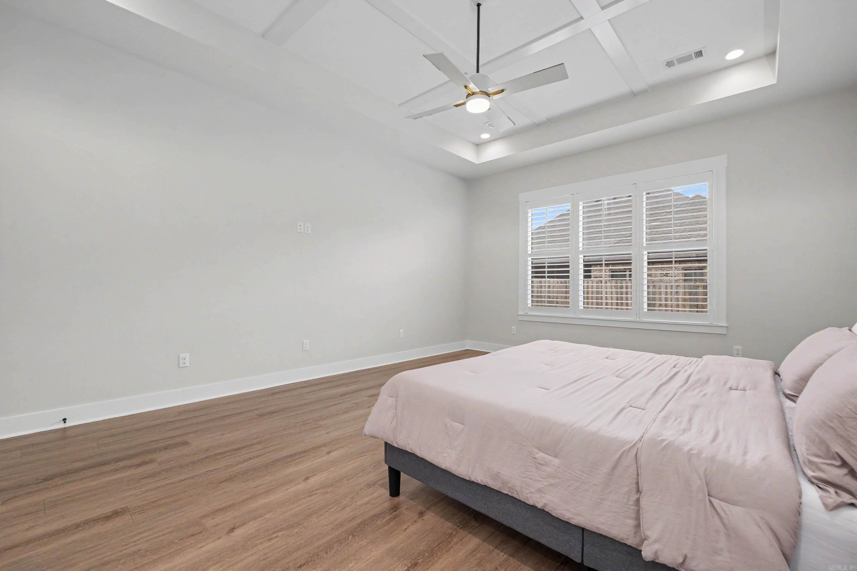 LANDS END - Residential