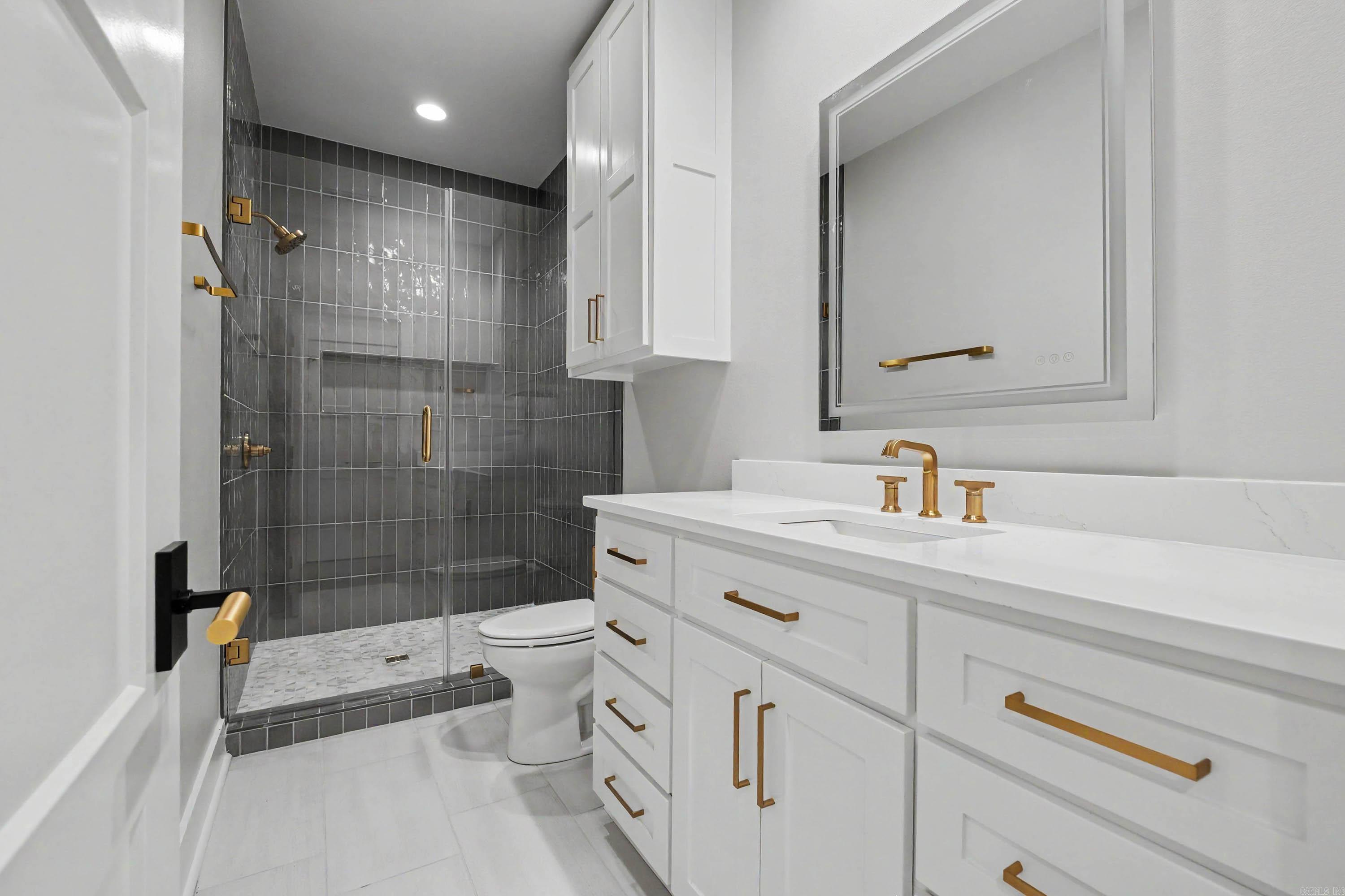 LANDS END - Residential