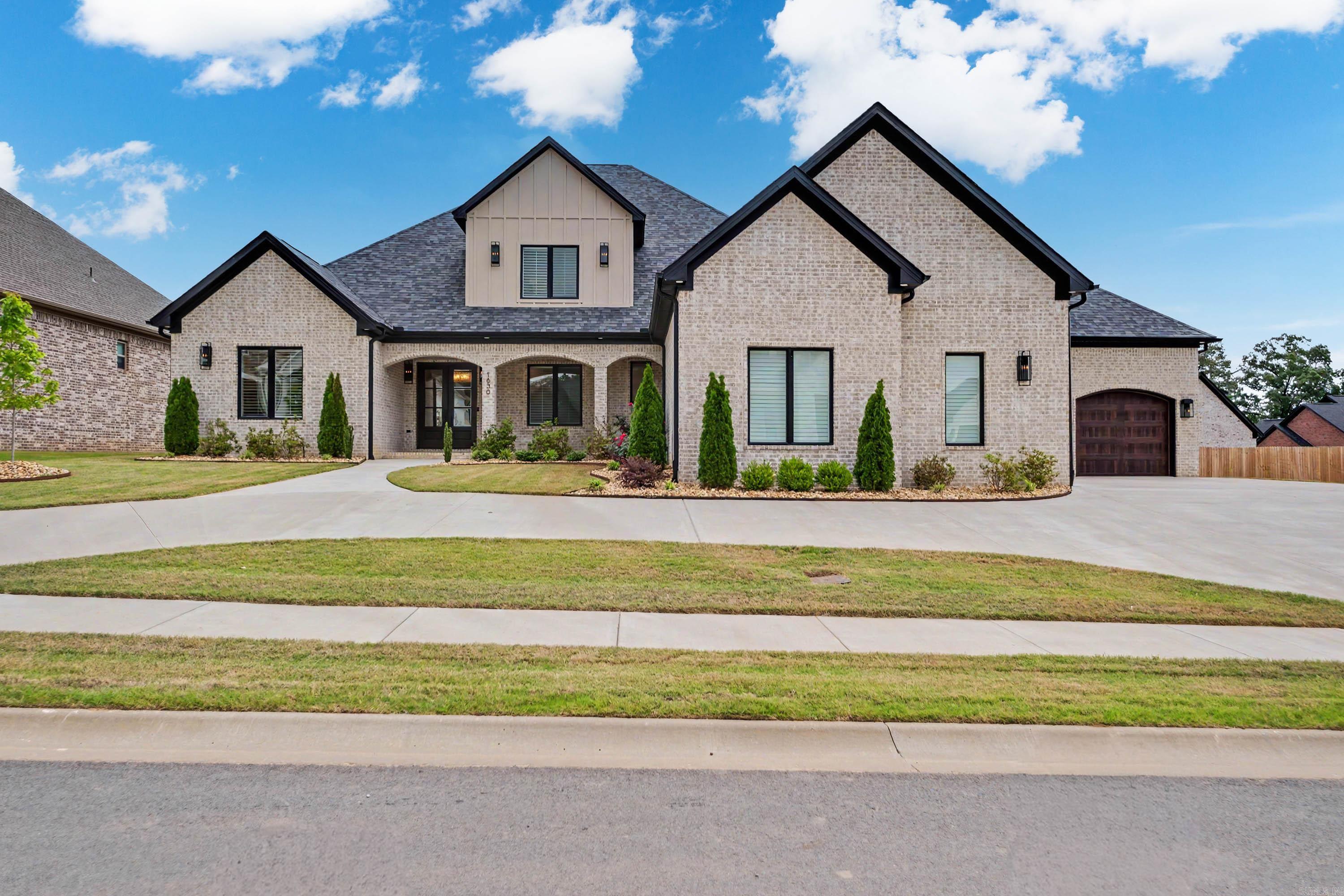 LANDS END - Residential
