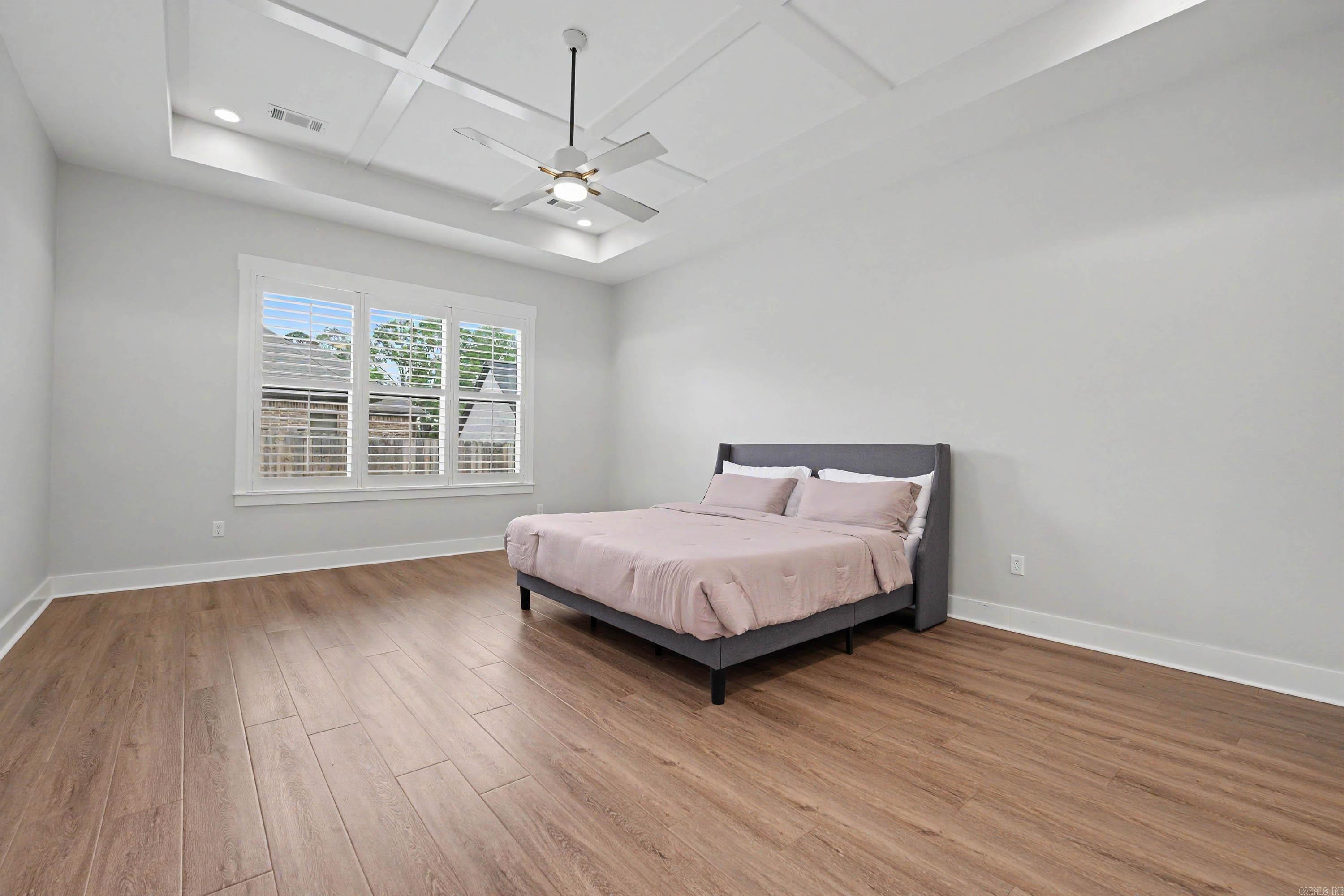 LANDS END - Residential