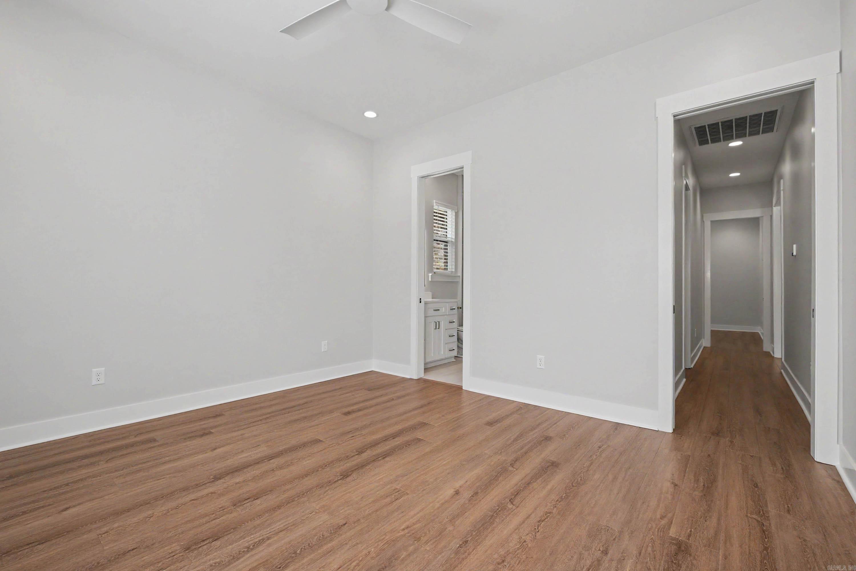 LANDS END - Residential
