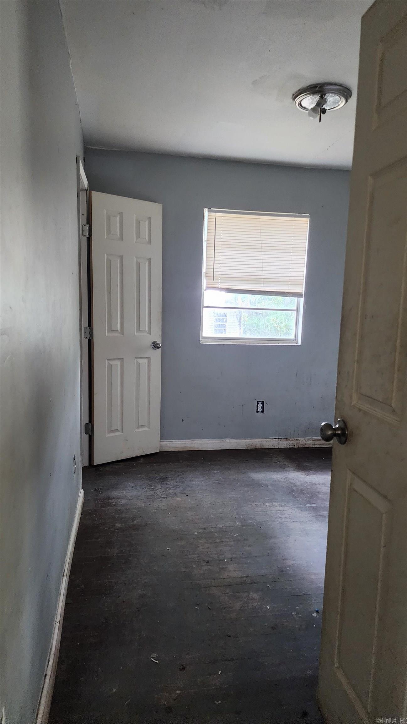 WAKEFIELD VILLAGE - Residential