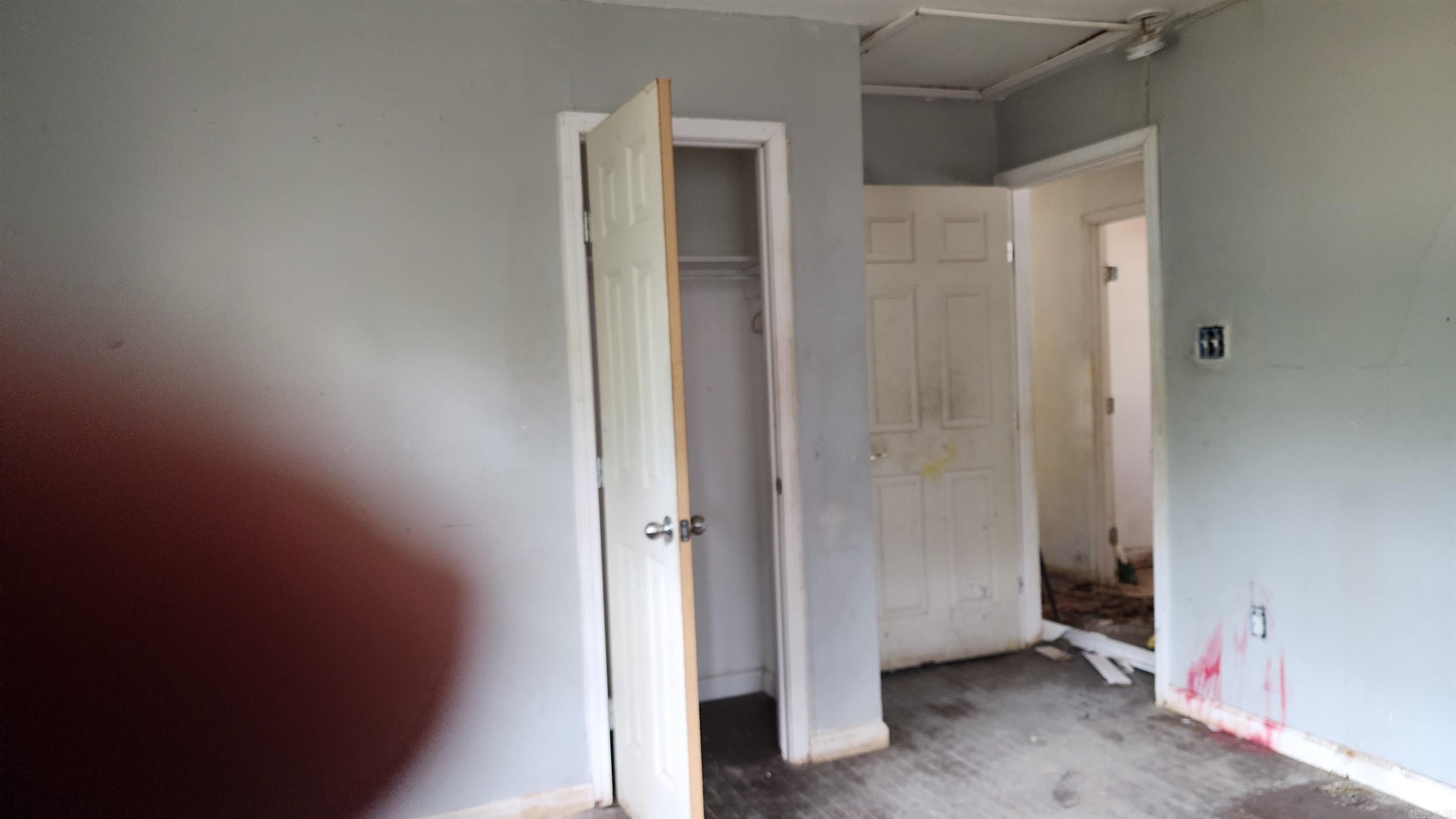 WAKEFIELD VILLAGE - Residential