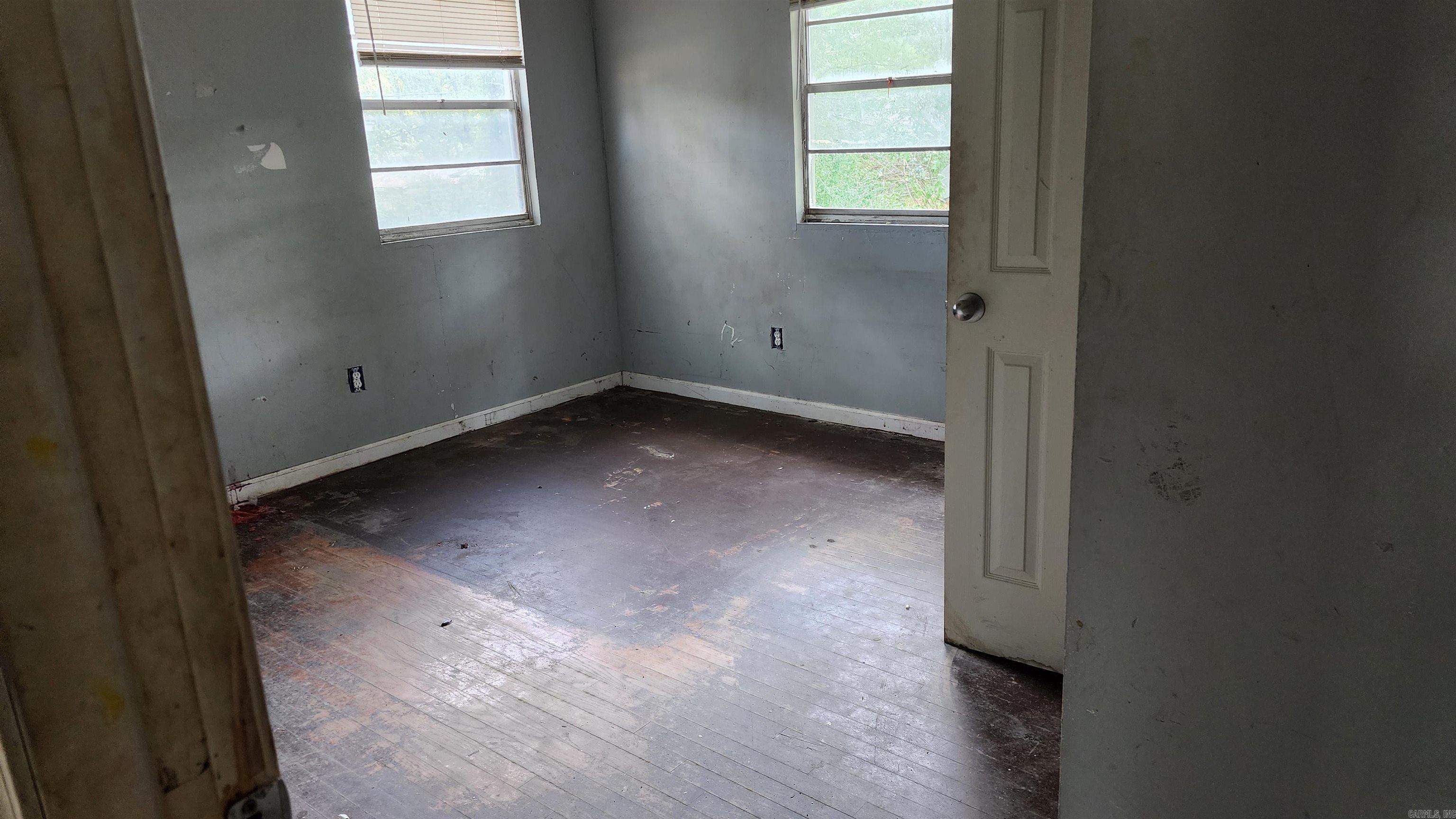 WAKEFIELD VILLAGE - Residential