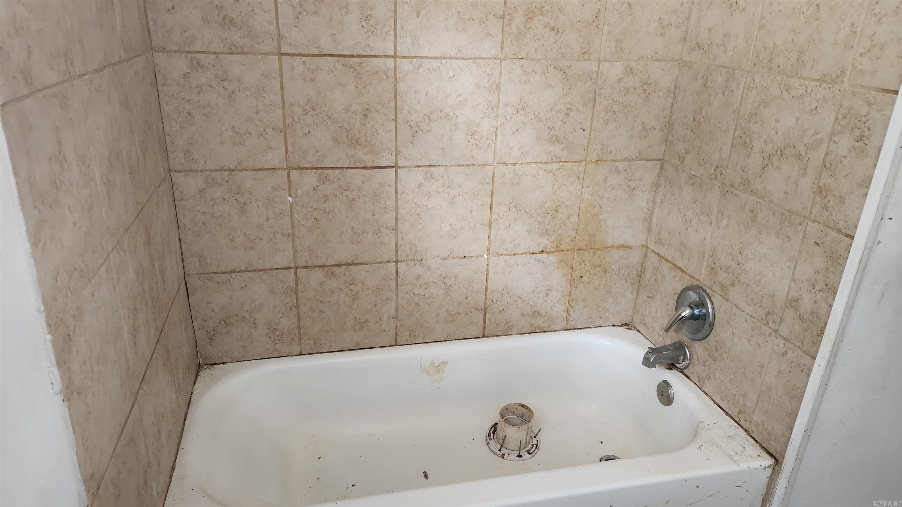 WAKEFIELD VILLAGE - Residential