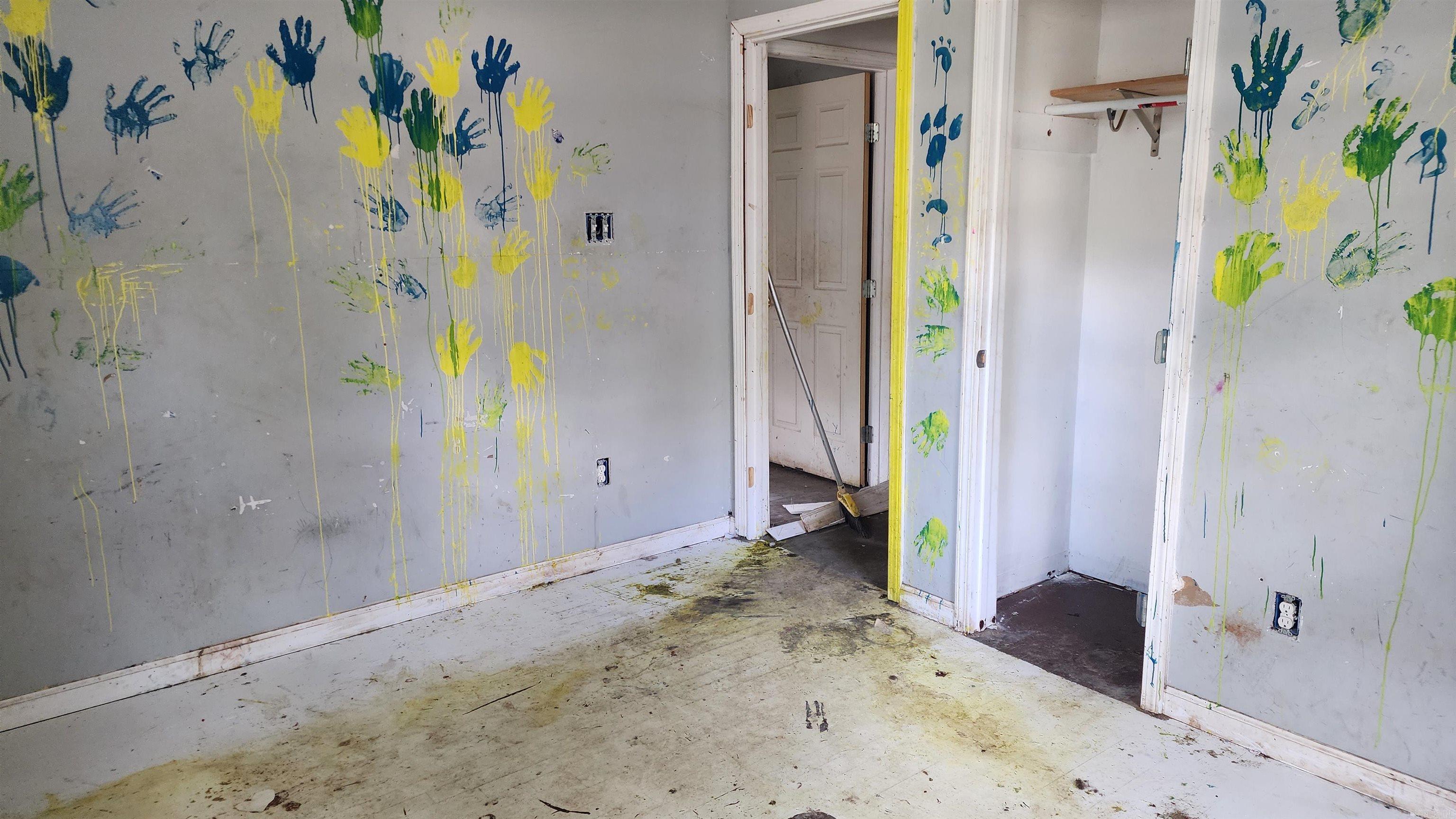 WAKEFIELD VILLAGE - Residential