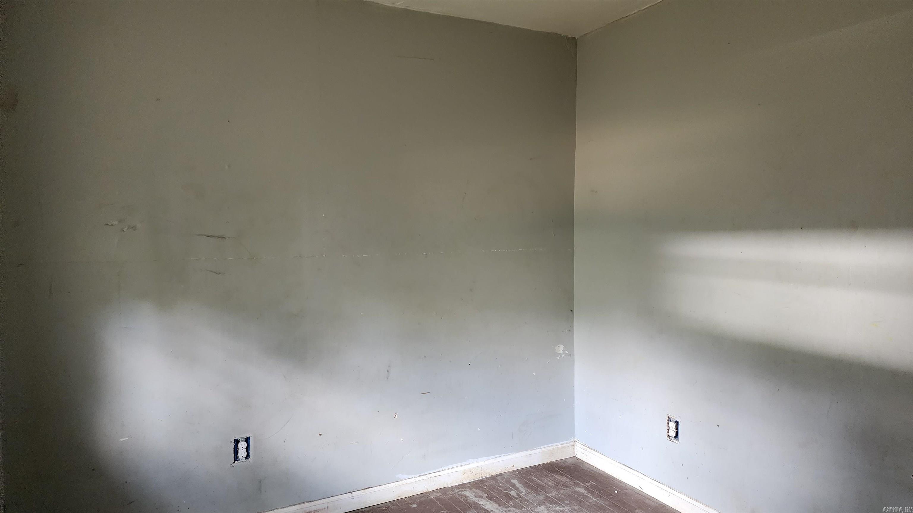 WAKEFIELD VILLAGE - Residential