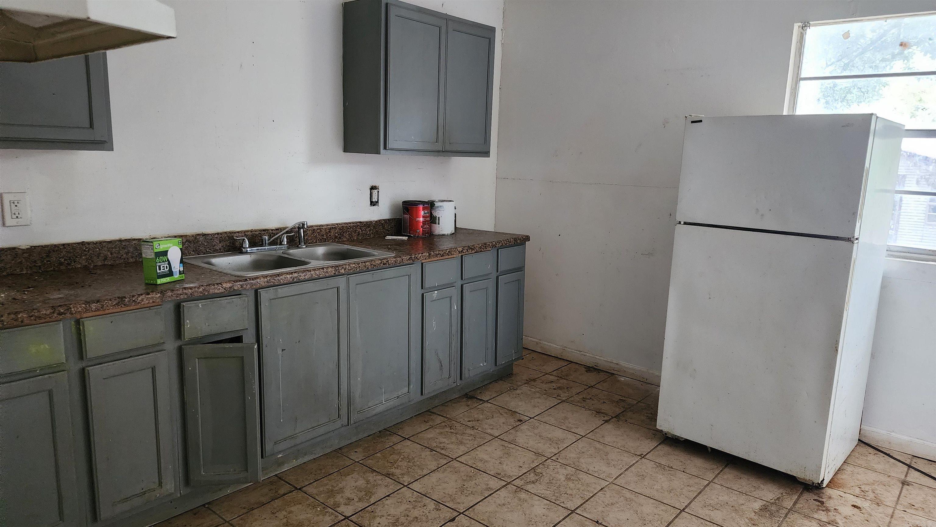 WAKEFIELD VILLAGE - Residential