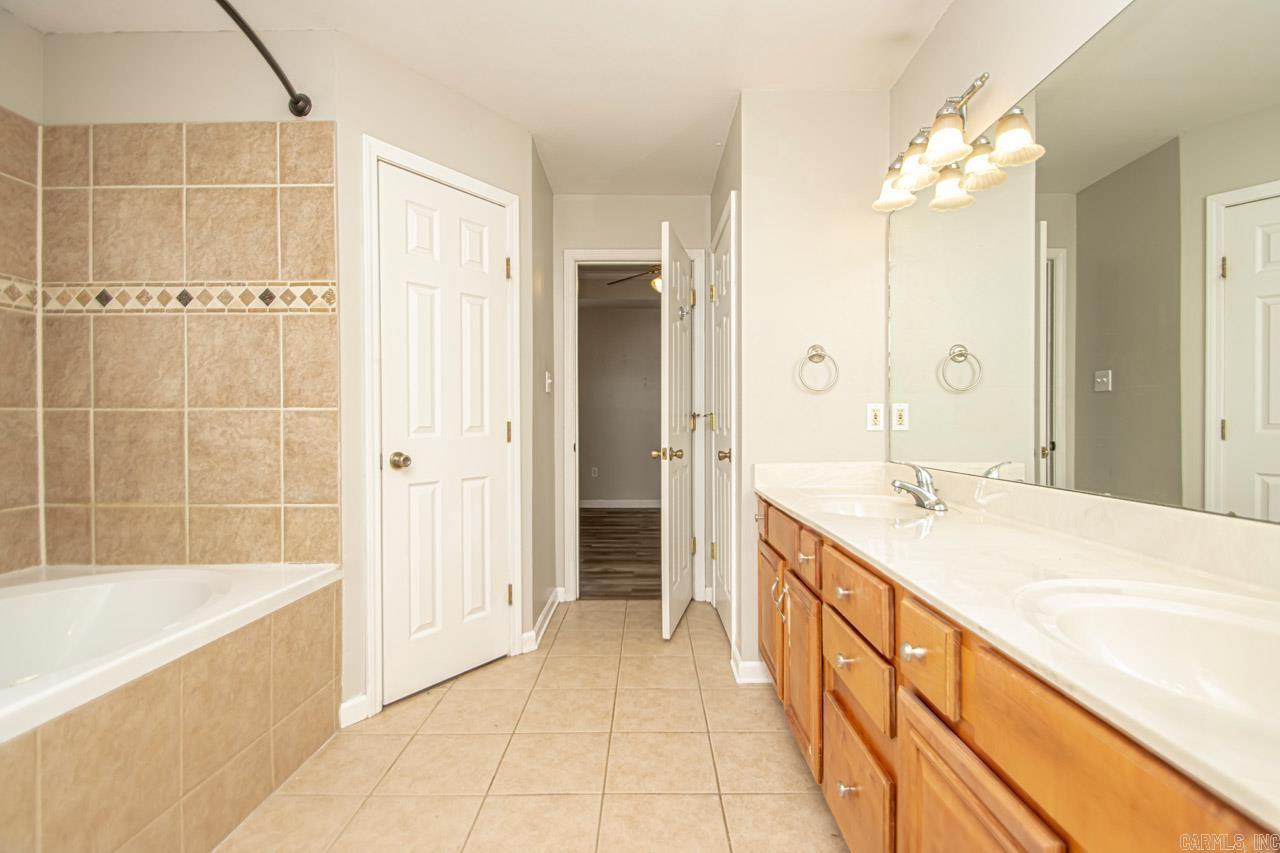 LAKE CHERRYWOOD - Residential