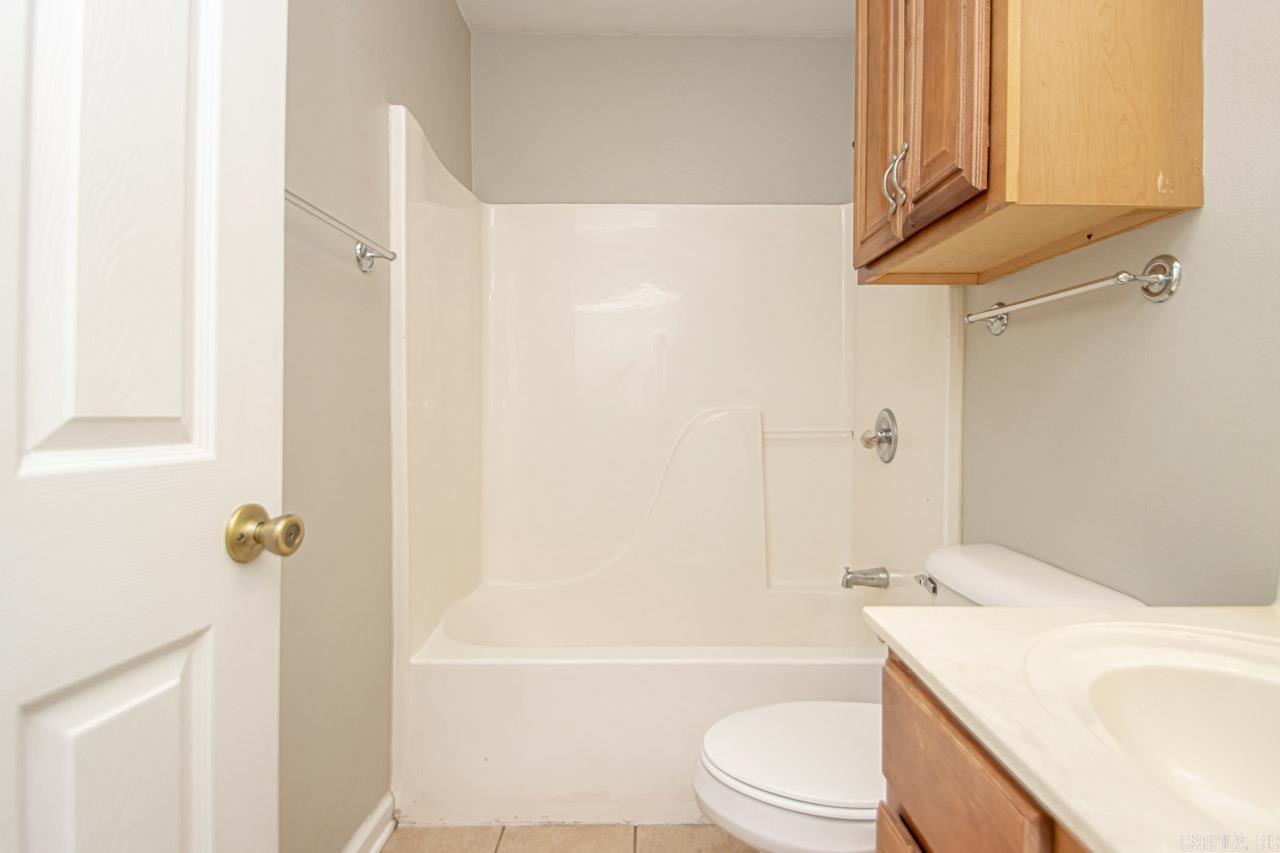 LAKE CHERRYWOOD - Residential