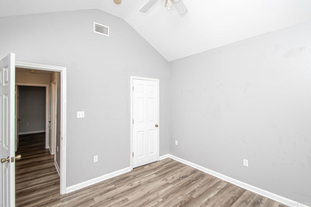 LAKE CHERRYWOOD - Residential