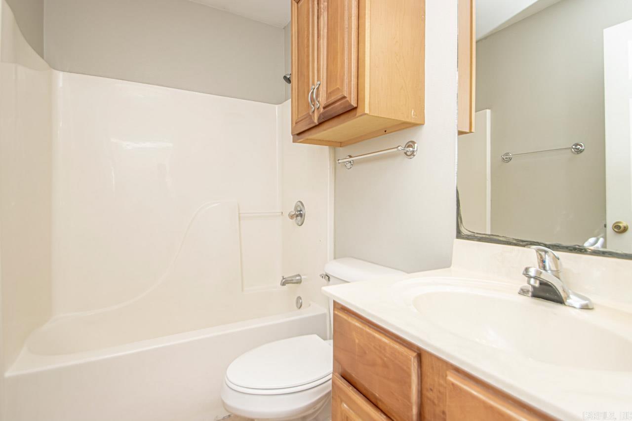 LAKE CHERRYWOOD - Residential