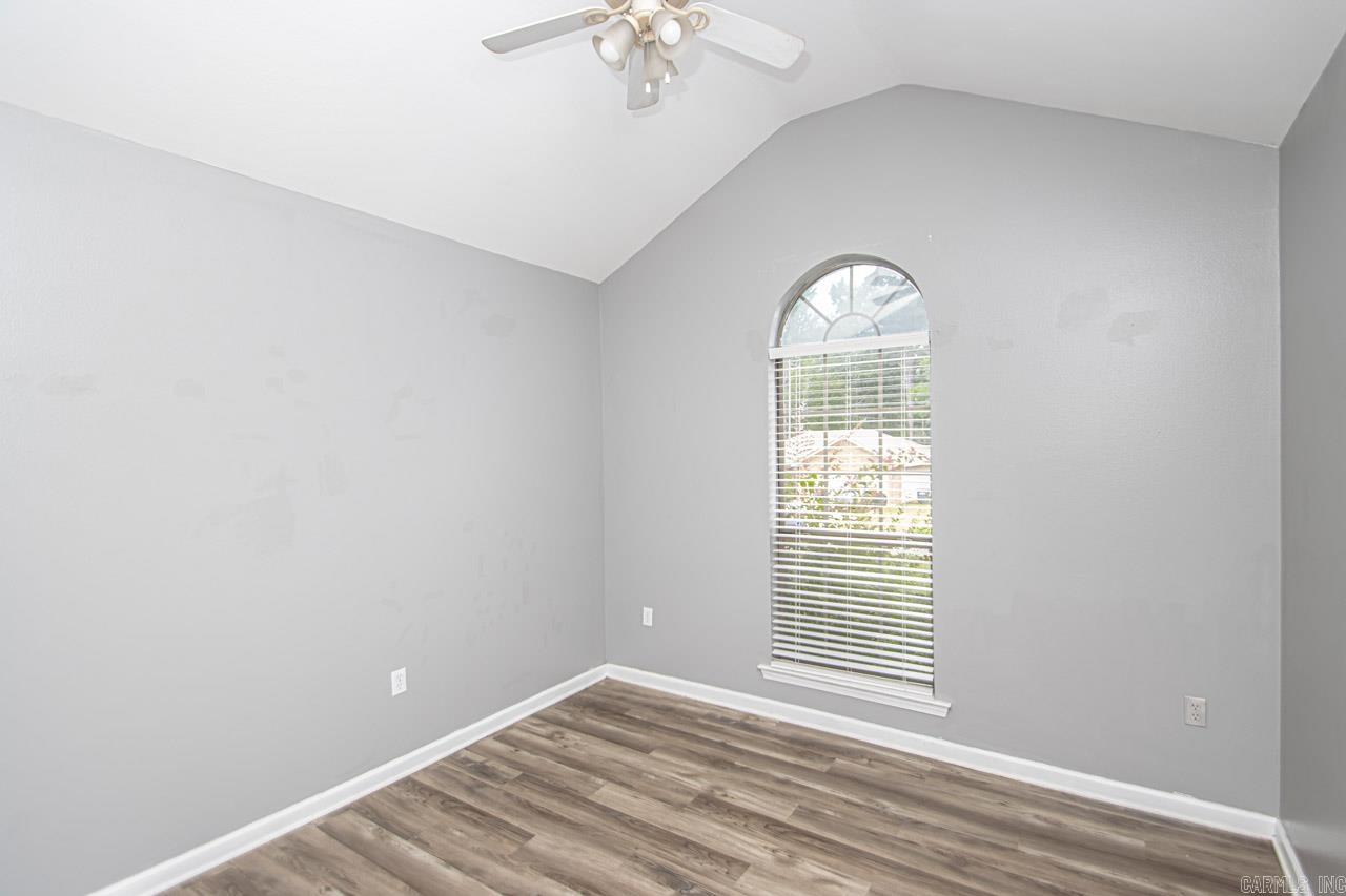 LAKE CHERRYWOOD - Residential