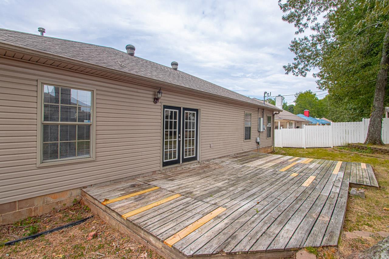 LAKE CHERRYWOOD - Residential