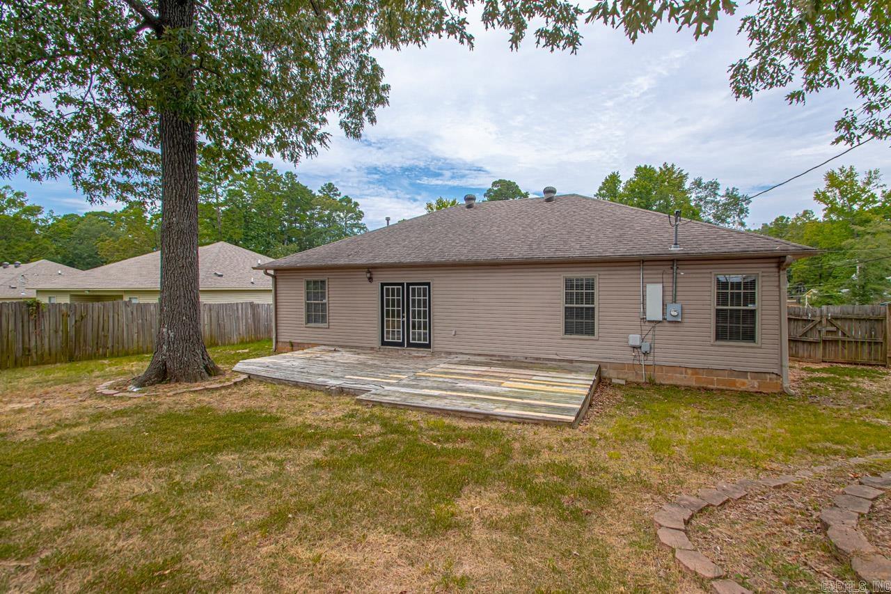 LAKE CHERRYWOOD - Residential