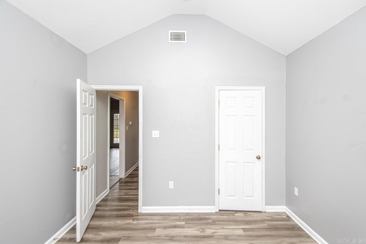 LAKE CHERRYWOOD - Residential