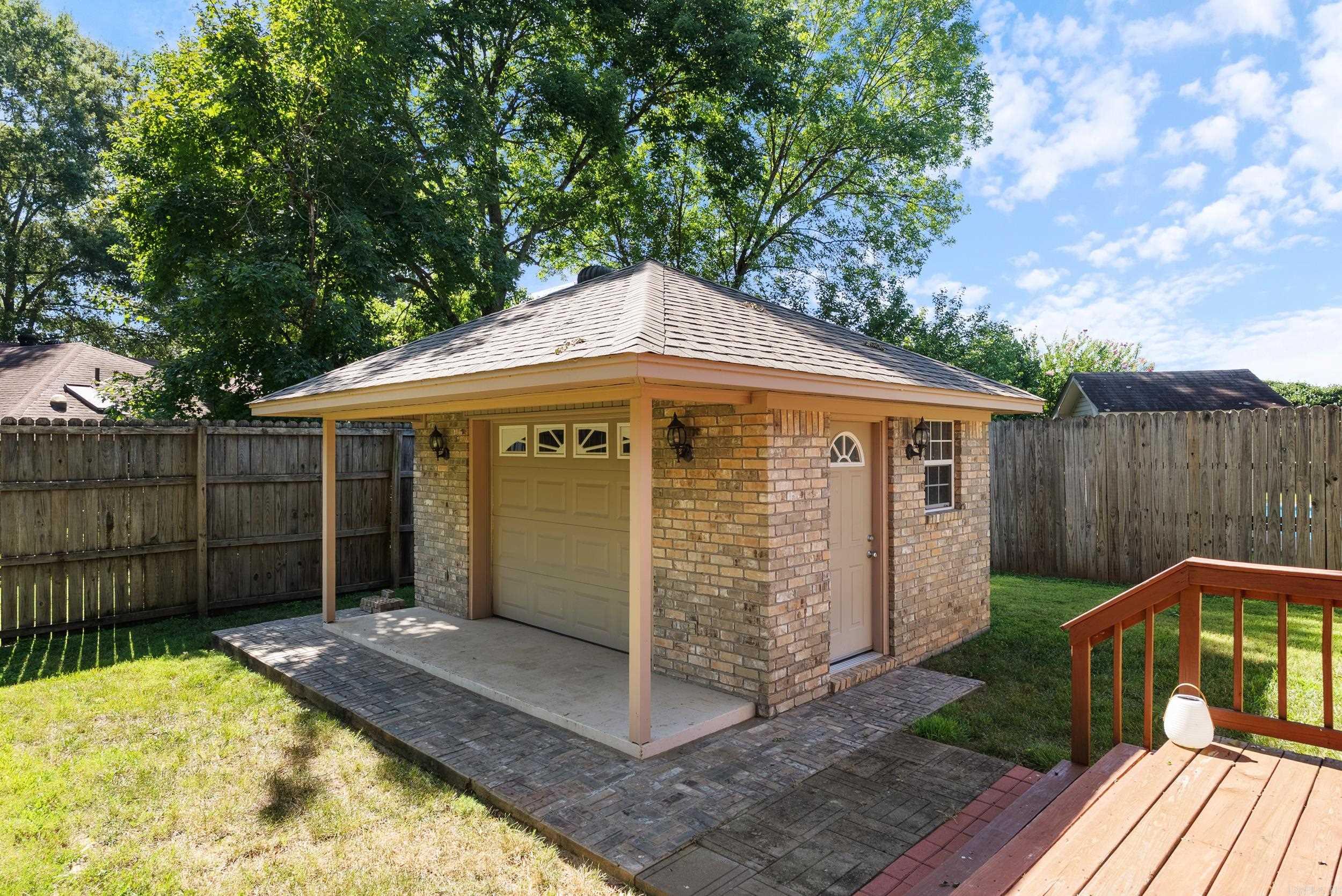 Saddletop - Residential