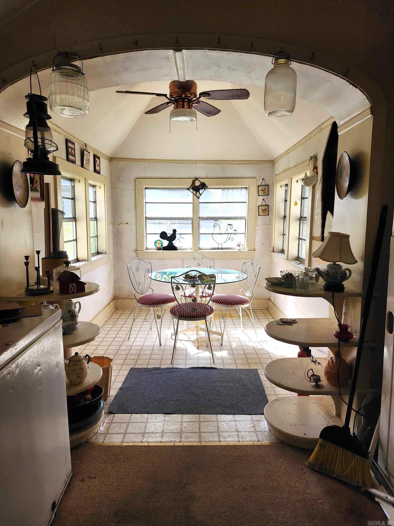 Mena Original - Residential