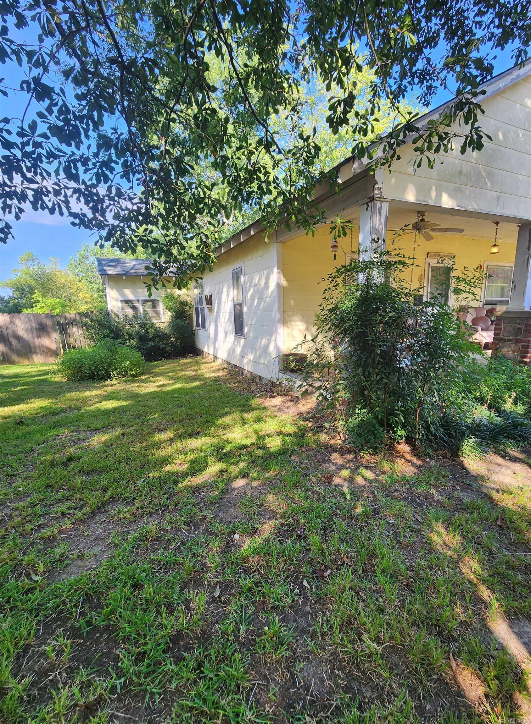 Mena Original - Residential