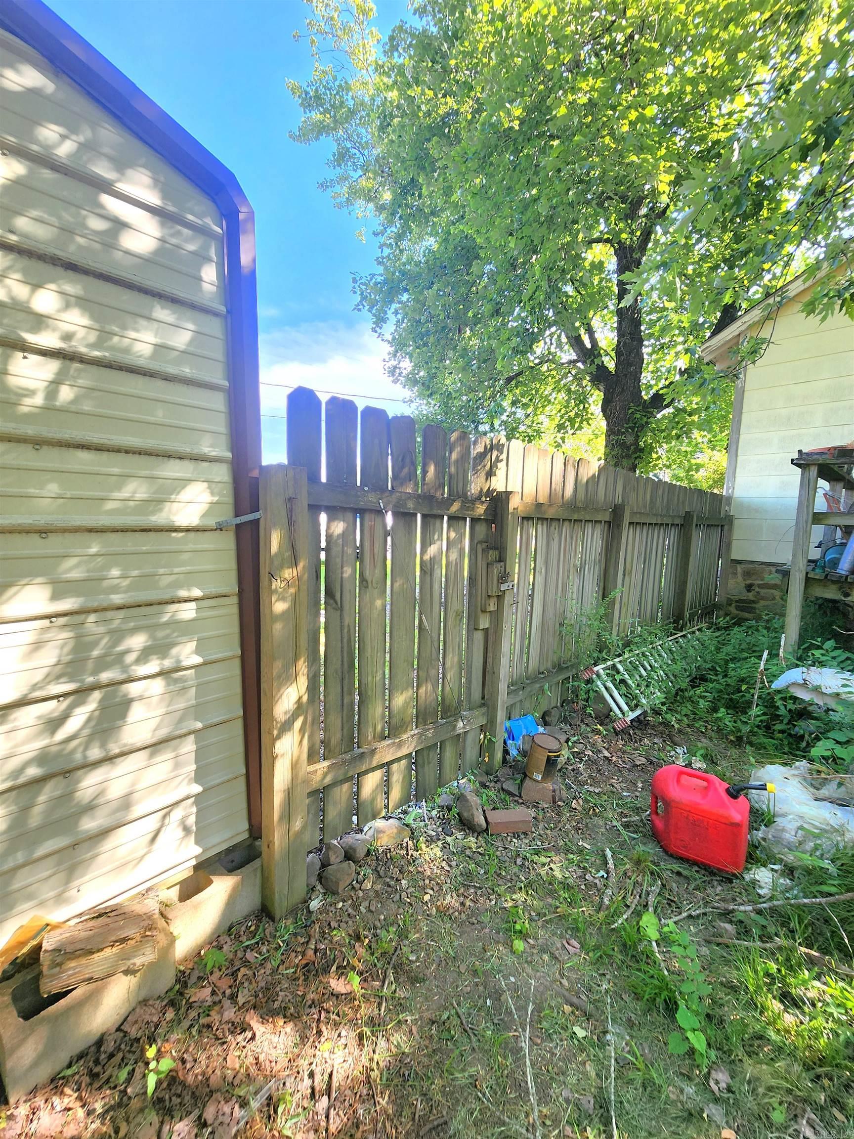 Mena Original - Residential