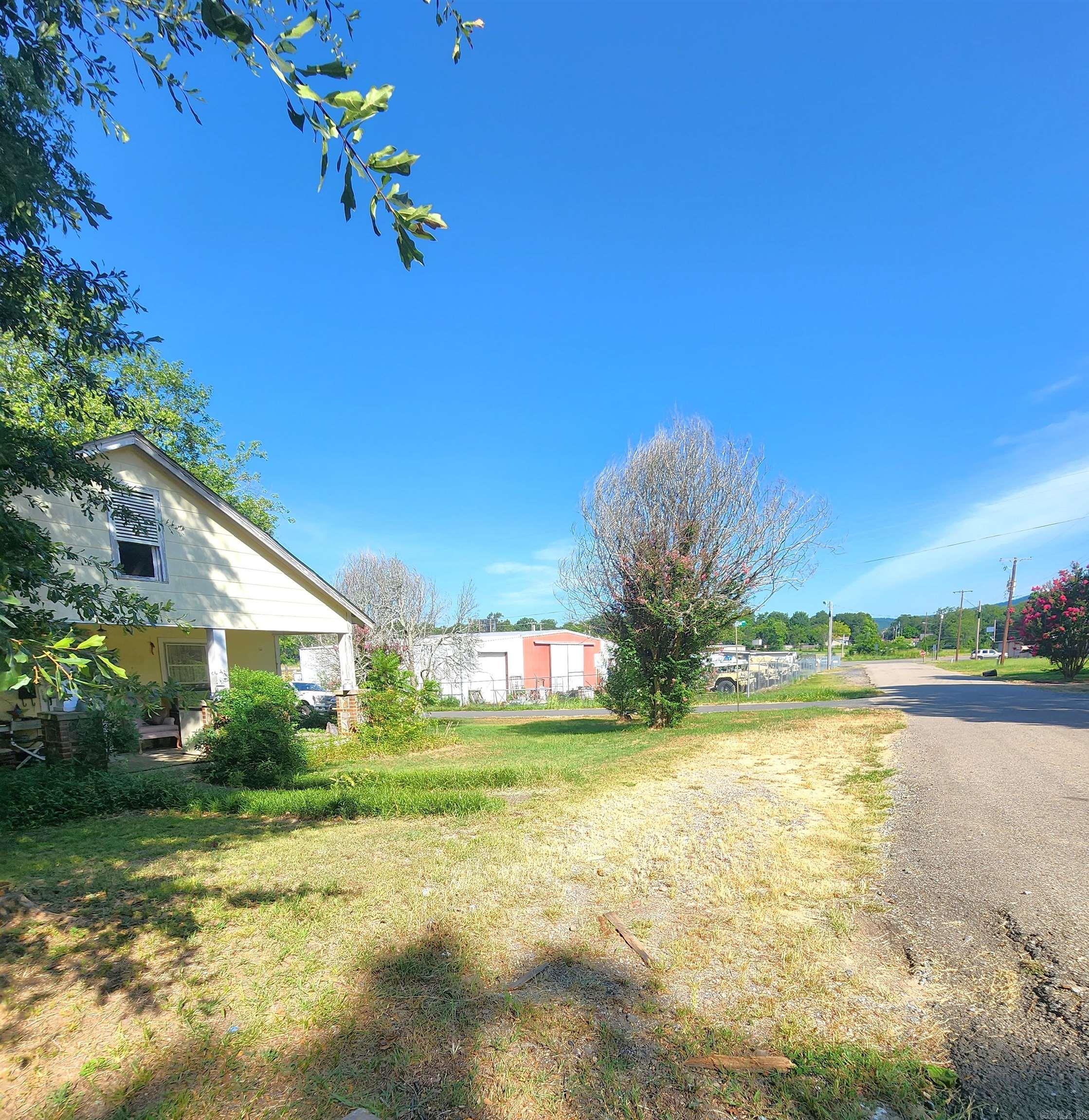 Mena Original - Residential