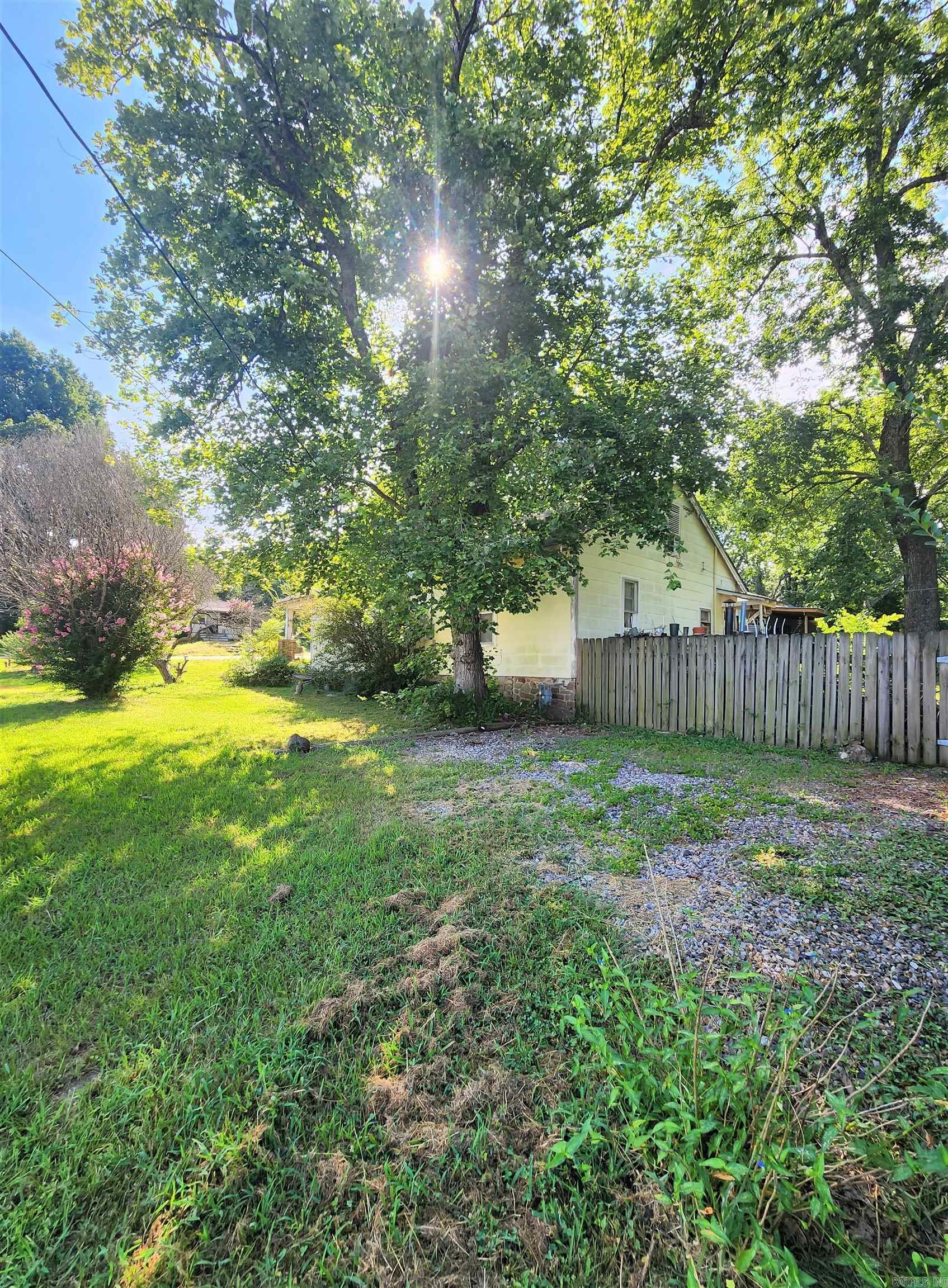 Mena Original - Residential